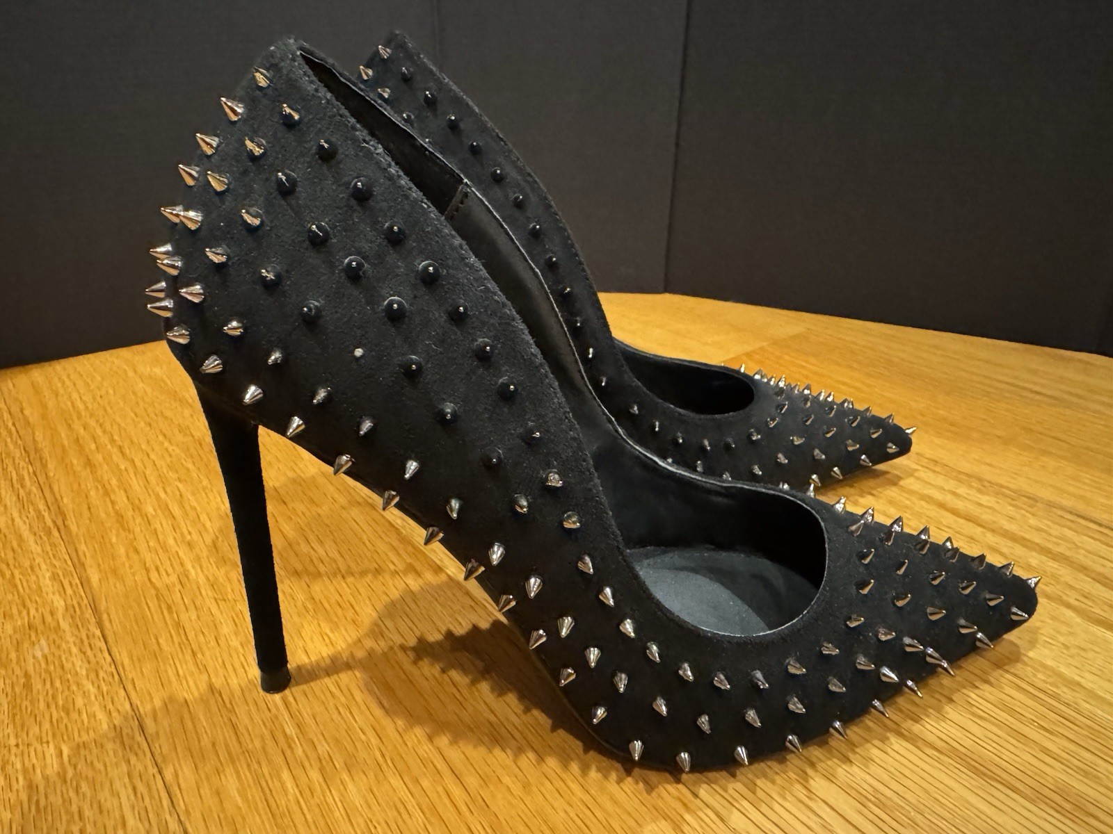 Steve‎ Madden Vala Silver Spike Stud Black Stiletto 4″ High Heels Womens Size 7