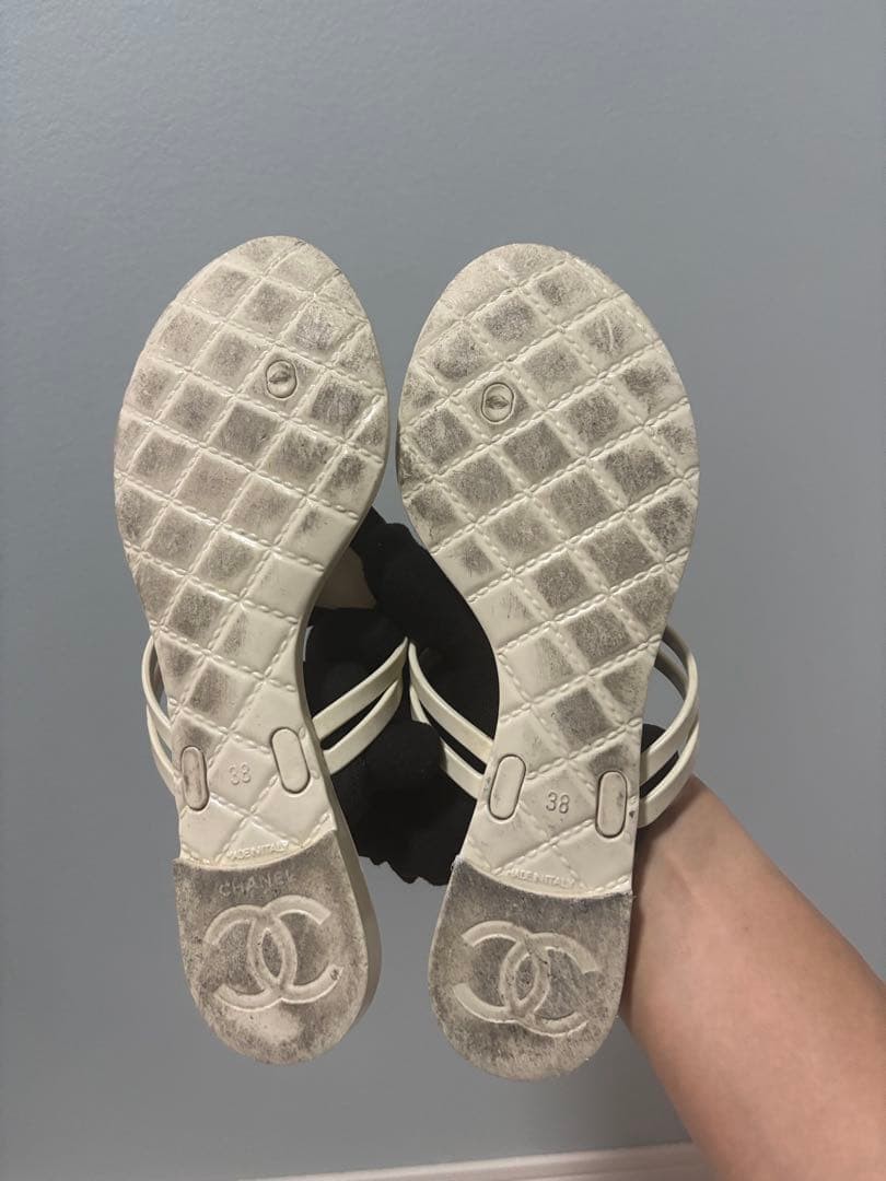 CHANEL Camellia Beach Sandals Size 38 24cm Black White Excellent Condition
