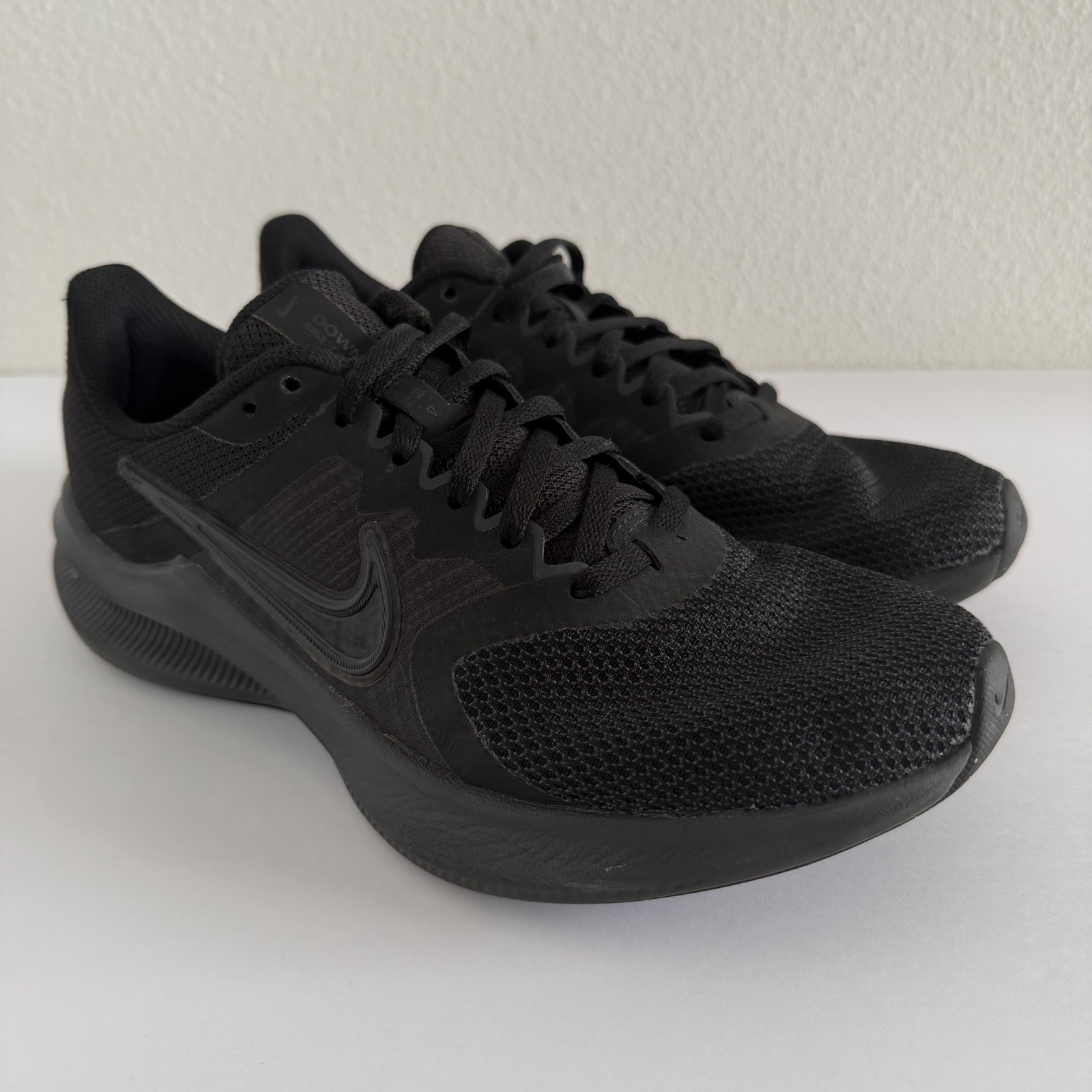 Nike Women’s 8.5 Downshifter 11 Running Athletic Shoes Black