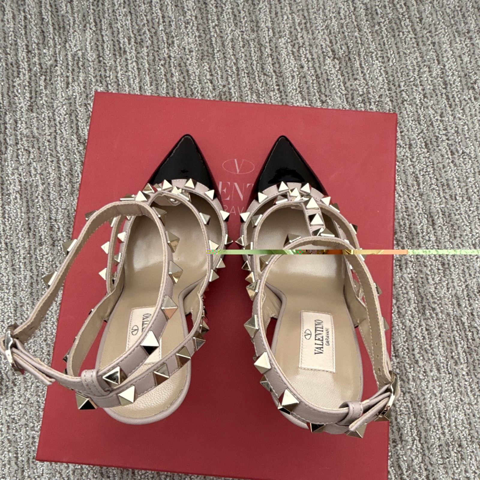 Valentino Garavani Rockstud Strappy Pointed Toe Ankle Strap Pumps 7 Black/Beige