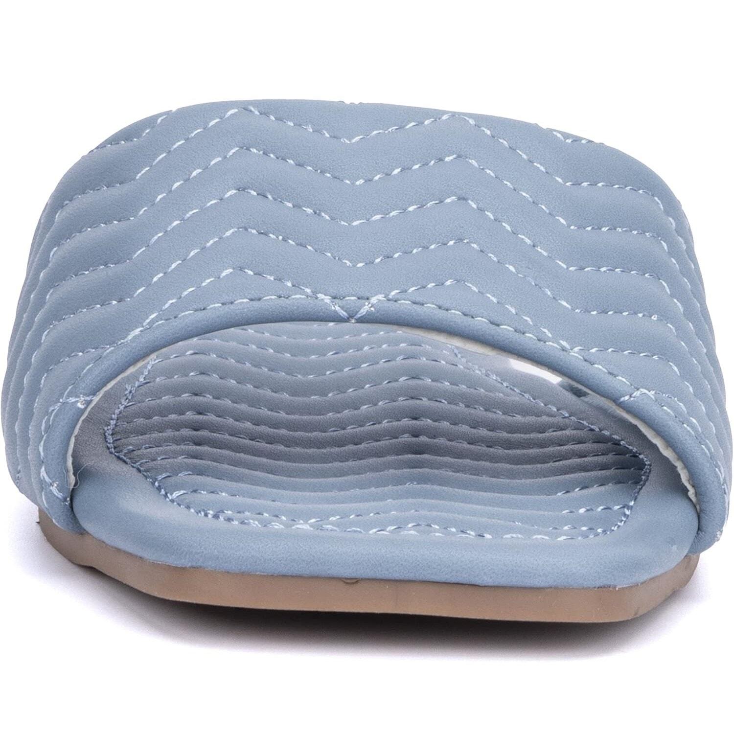 Olivia Miller Women Sundae Flat Slide Sandals Size US 8 Blue Chevron Quilted