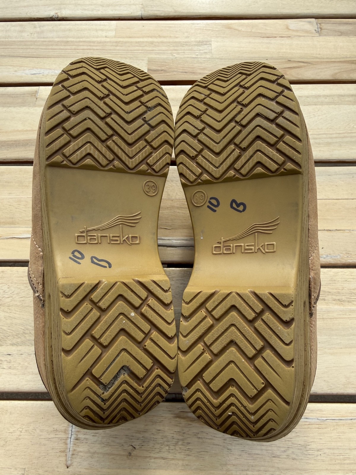 DANSKO PROFESSIONAL HONEY DISTRESSED CLOGS 306-581464 WOMEN EU 39 US 8.5-9