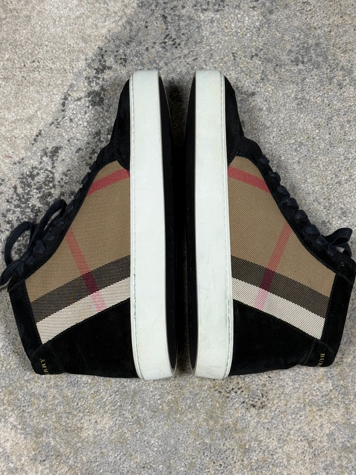 Burberry Sneakers Hi Top Women’s Size (38.5 EU-8 US) Nova Check Suede