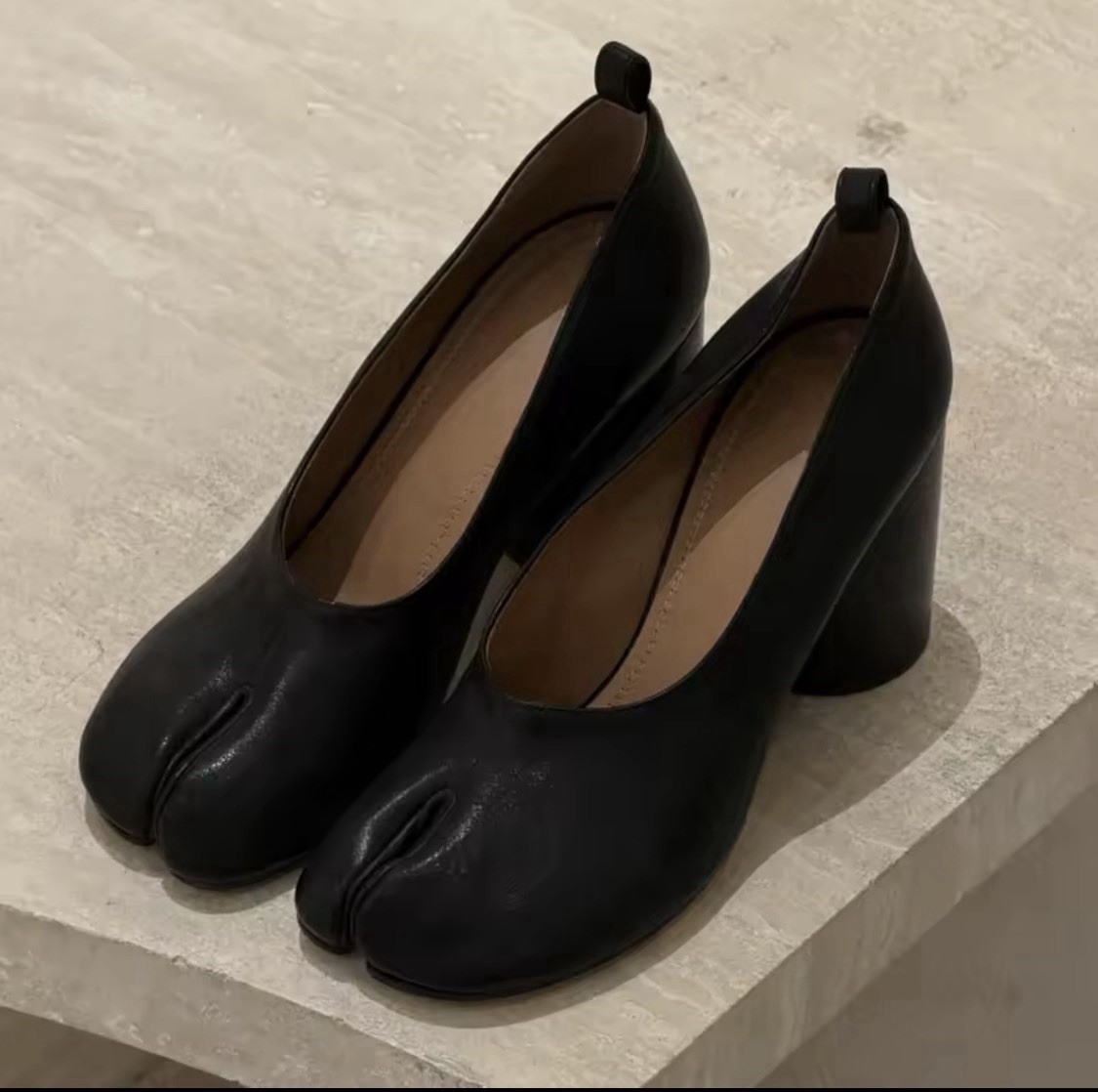 Women’s Black Faux Leather/Leather TABI Block Heel Pumps Slip On Logo Solid 8