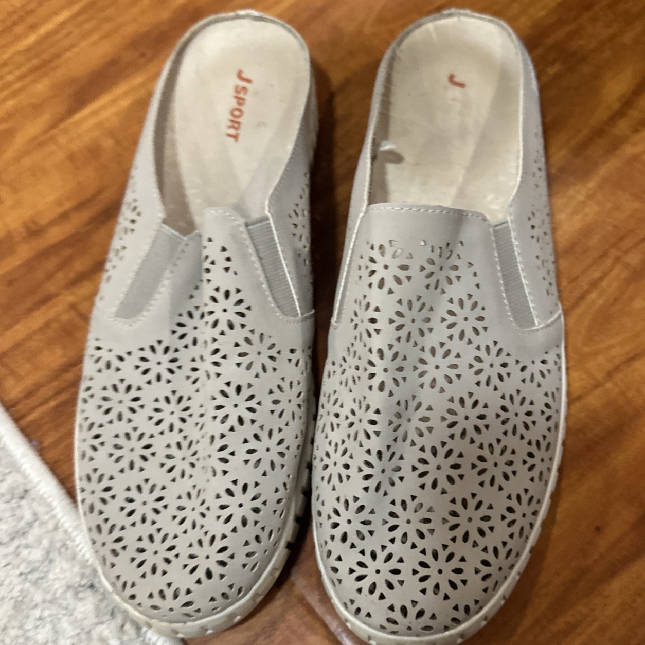 Jsport Floral Cut Out Slide Slip On Contoured Lightweight Gray Size 9 M