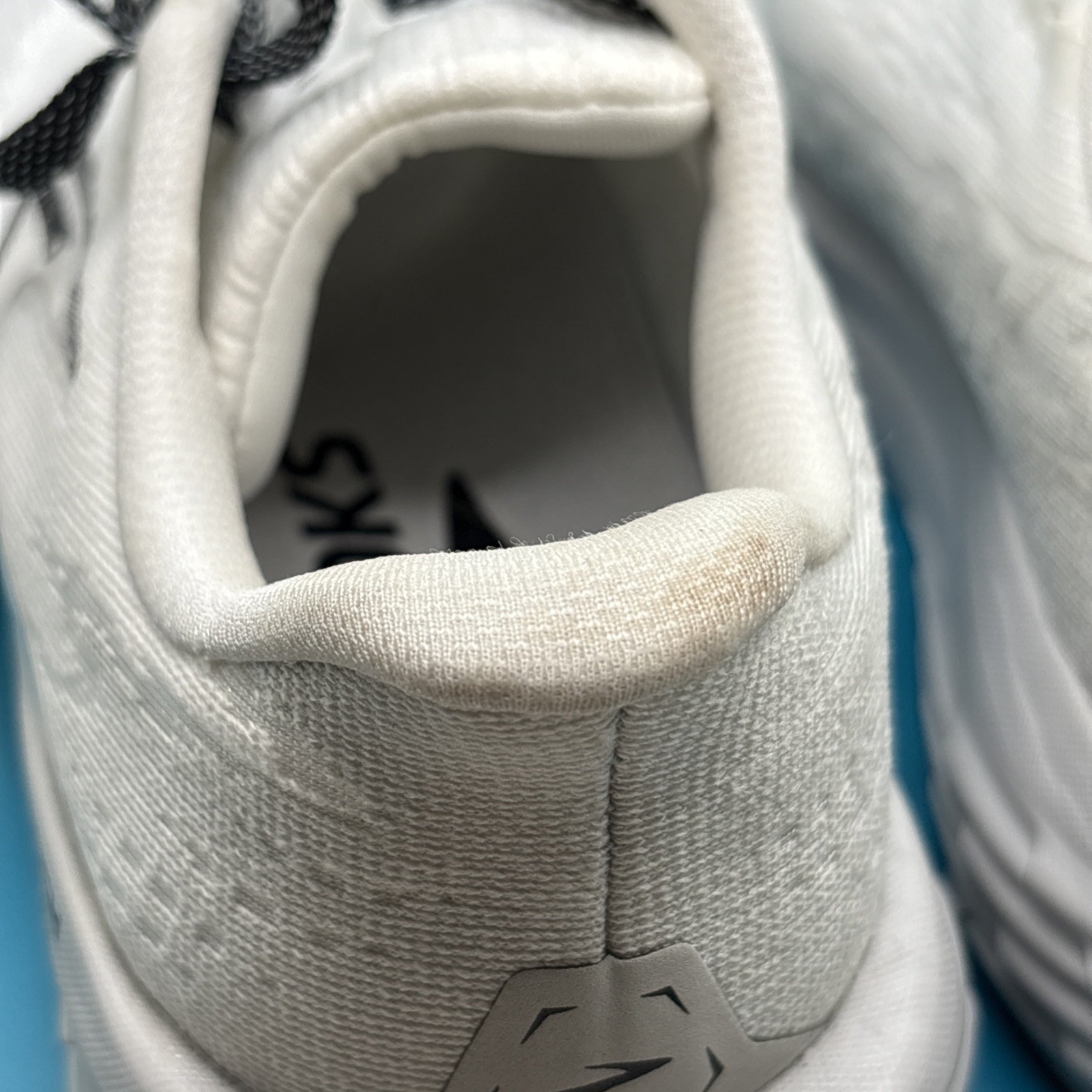 Size 7 – Brooks Launch 11 Black White W See Pictures