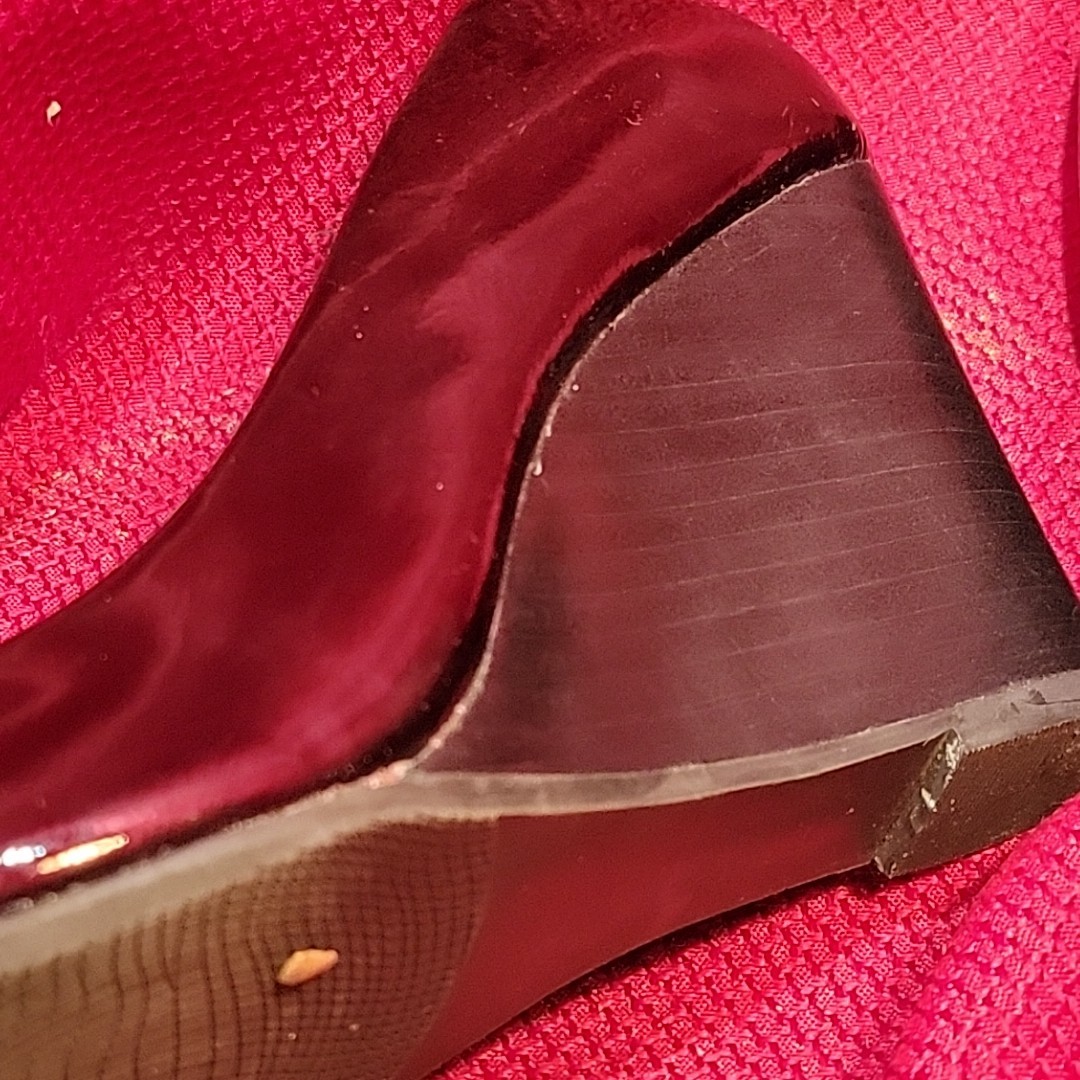 NEIMAN MARCUS Patent WINE / BURGUNDY Wedge Heel SHOES Size 6.5 leather 37 (?) eu