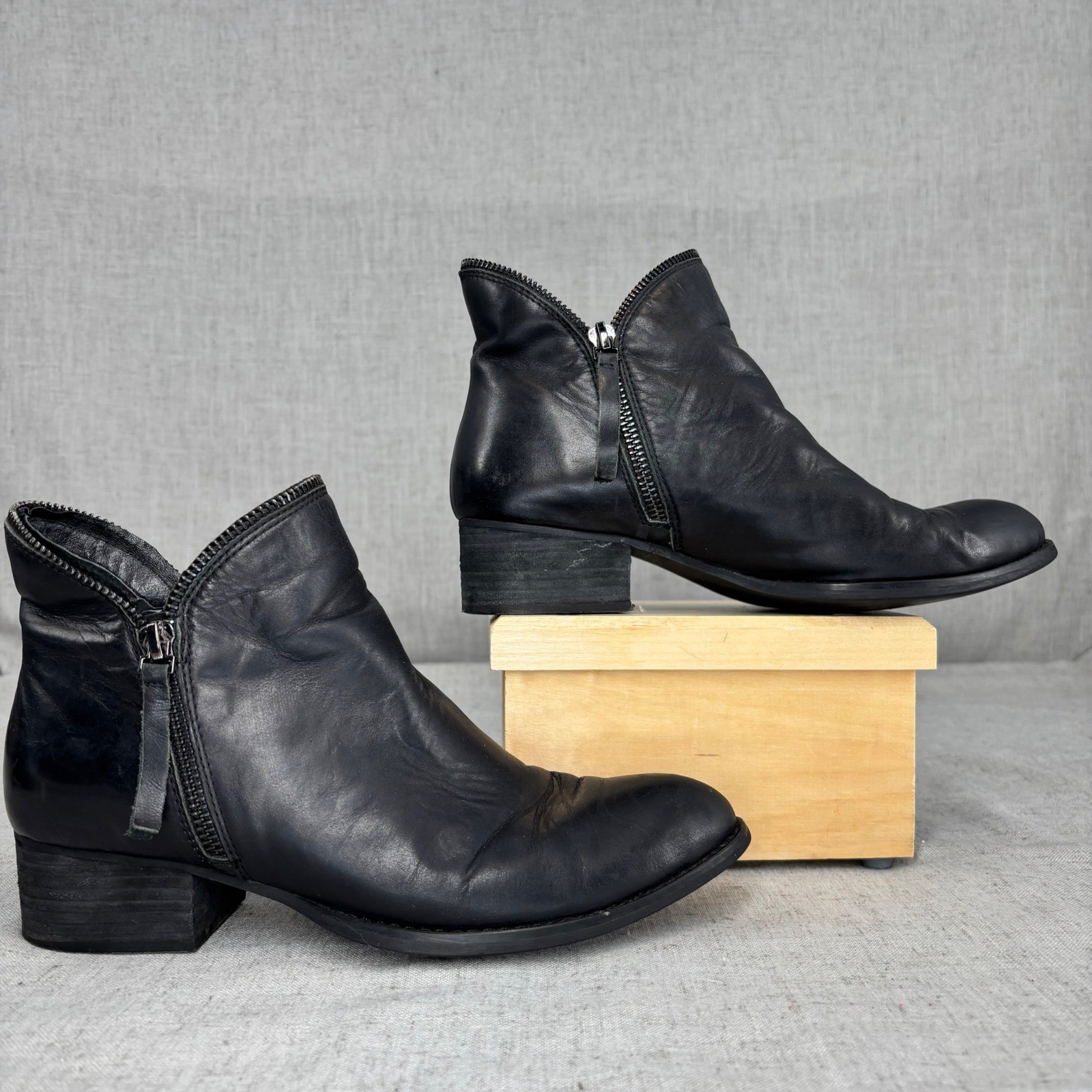Jeffrey Campbell Crockett Booties Black Leather Zipper Distressed Women’s 7.5