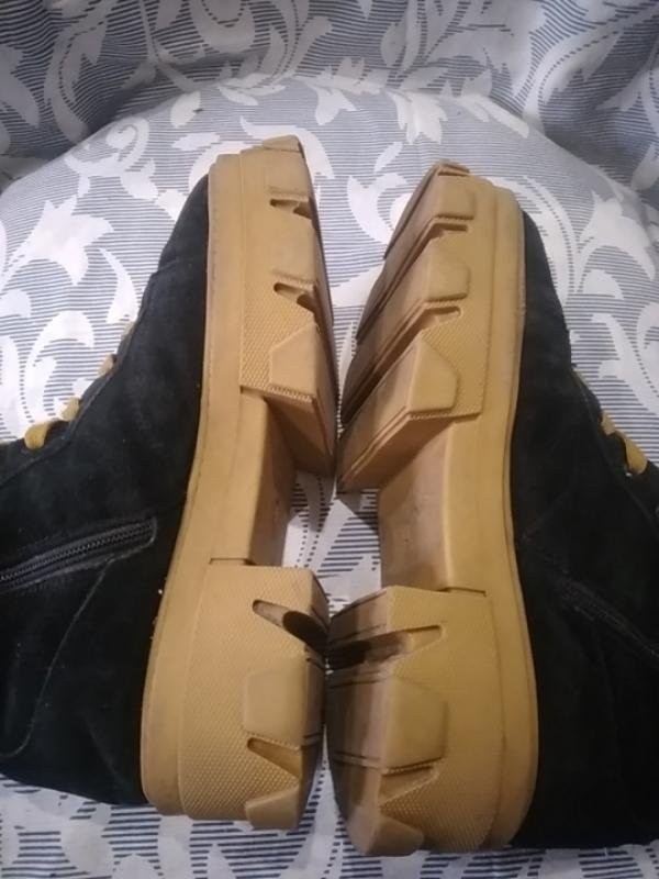 women white sand boots black suede 37
