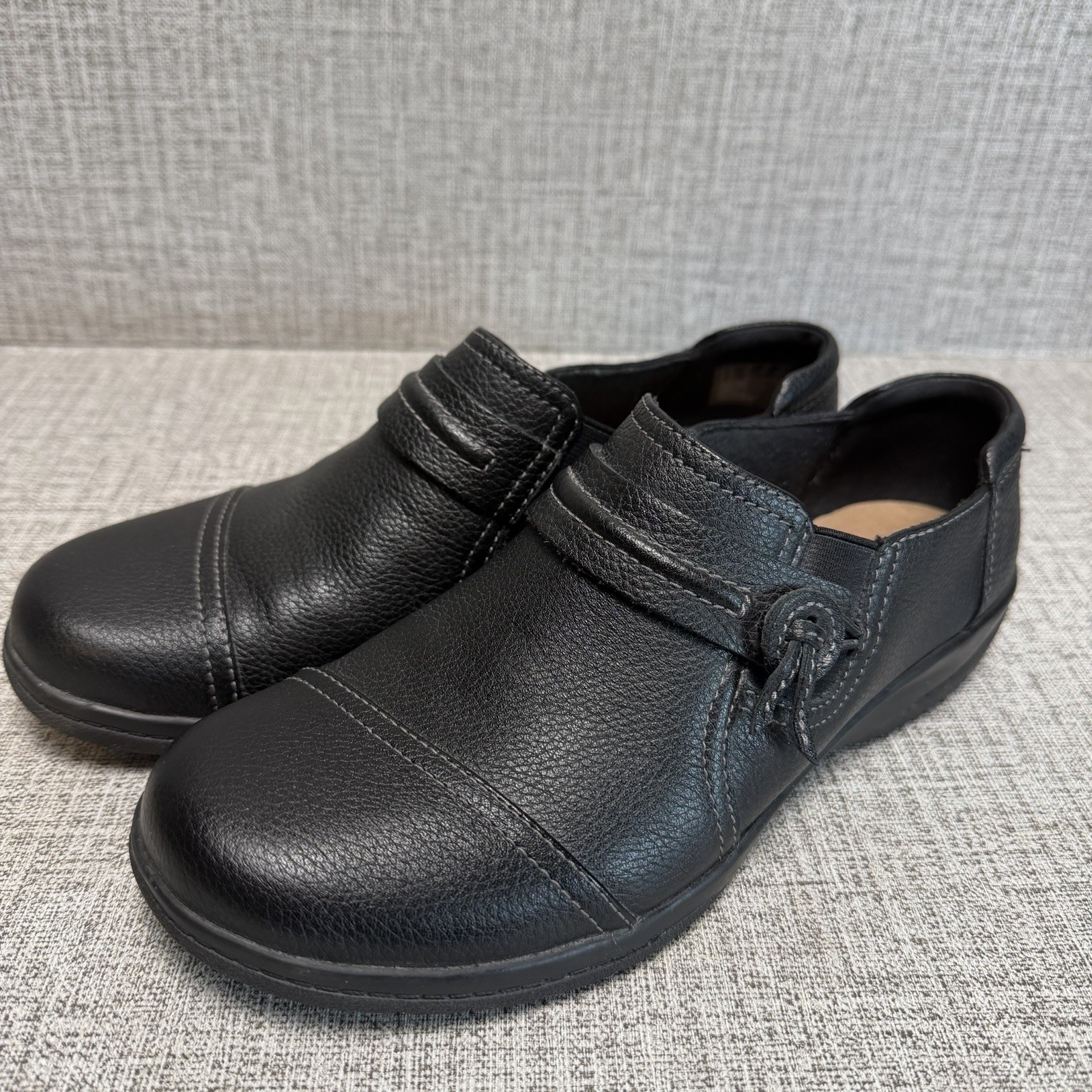 Clarks Shoes Womens Sz 6.5 Black Slip On Casual Comfort 15807 Cheyn Madi