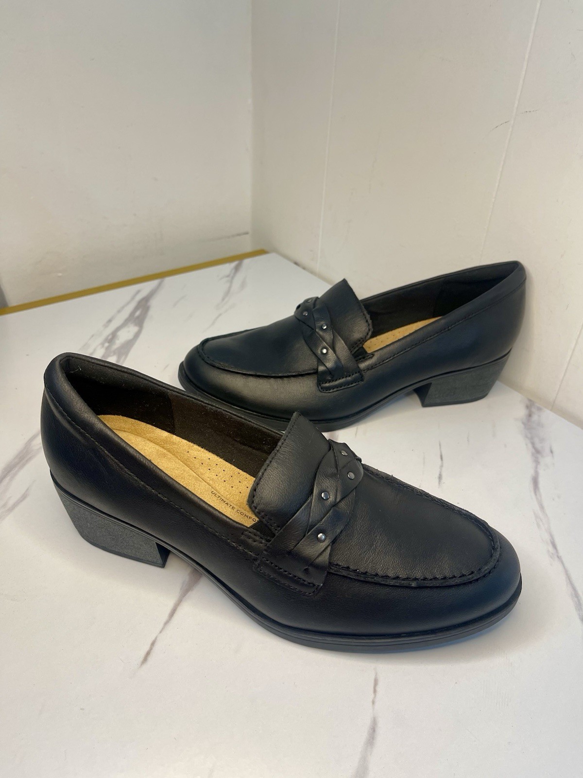 Clarks Charlten Echo Women’s Leather Loafers Comfortable Everyday Style Sz 9.5M