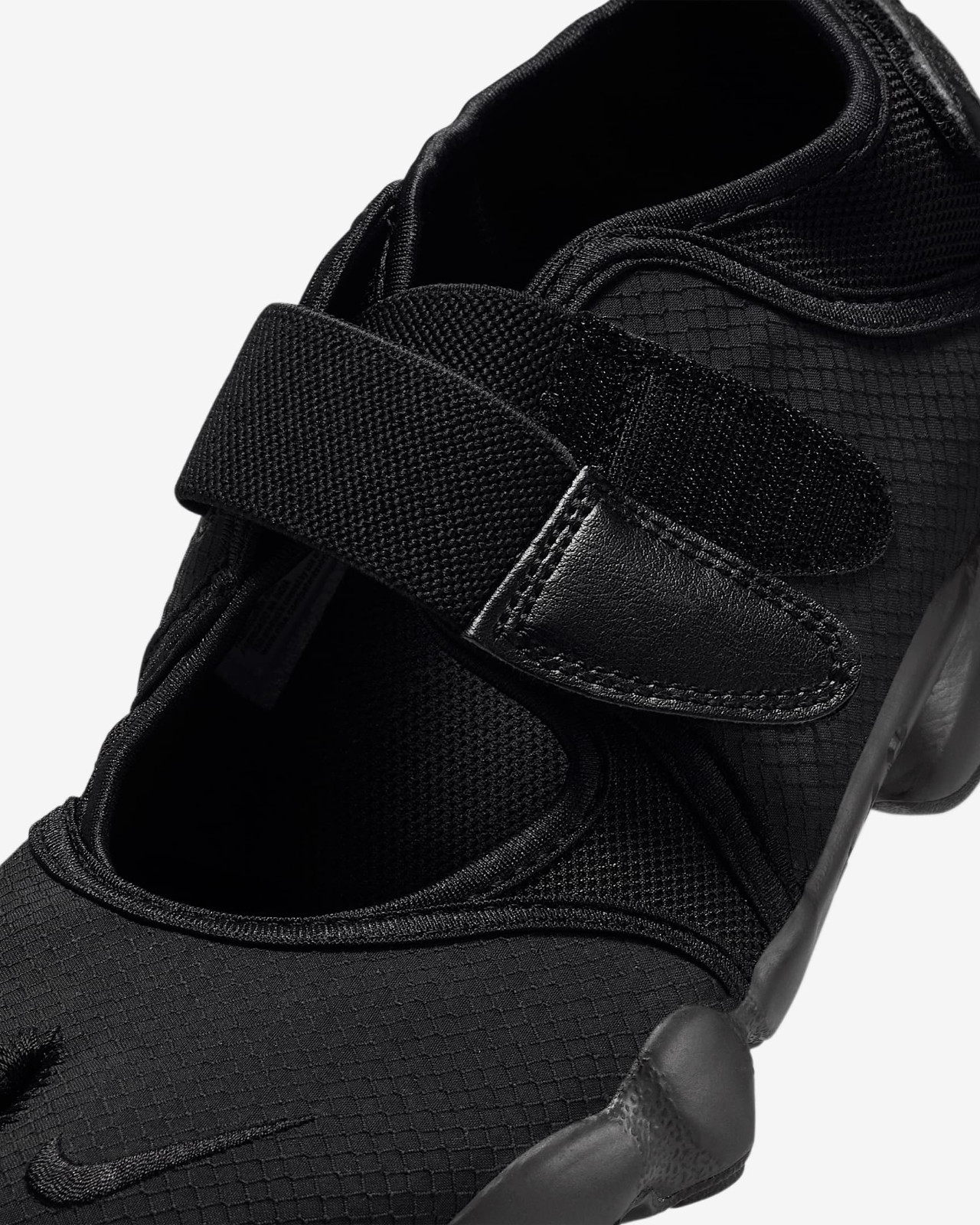 Nike Air Rift Breeze DN1338-004 Black/White/Black Women’s Size