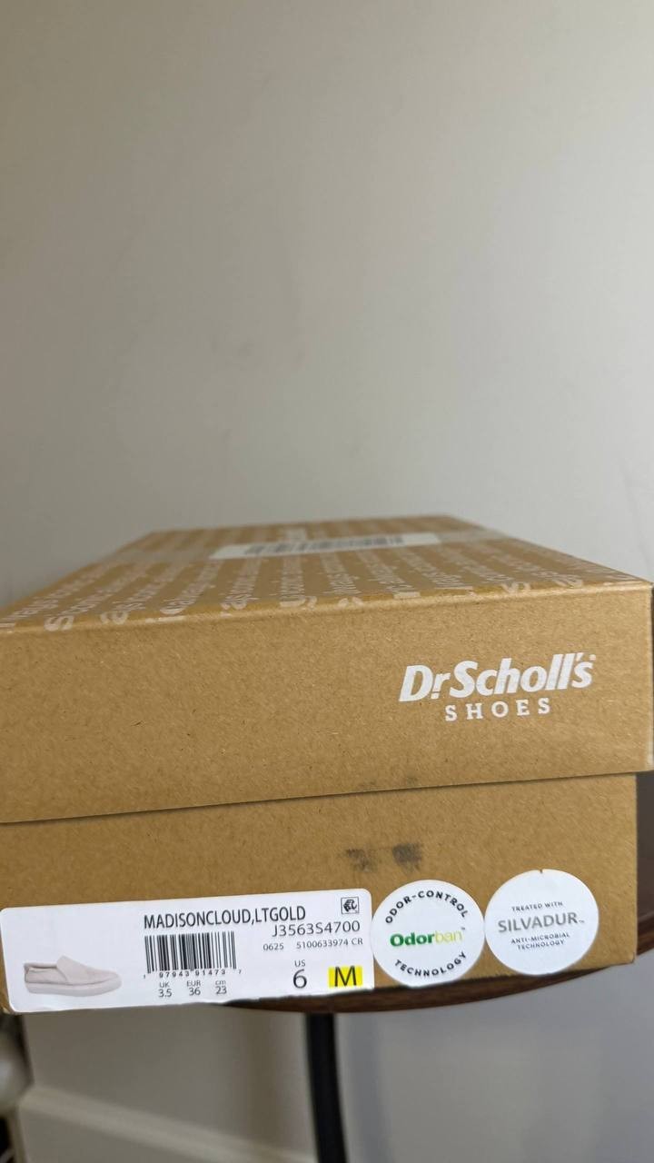 Dr Scholl’s Light Gold Faux Leather Slip On Sneakers 6M New Stylish Comfort