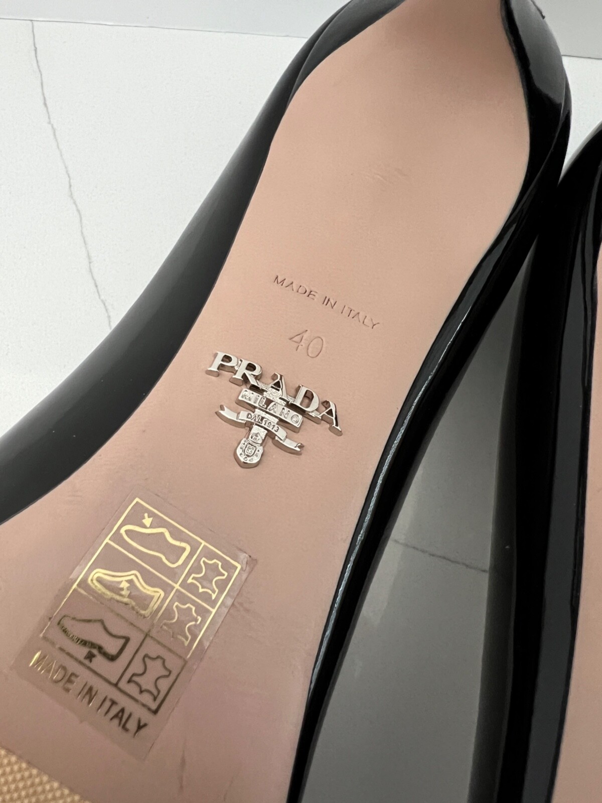 Prada Black Patent Leather Pointed Toe Classic Elegant Designer Pumps Heels Shoe