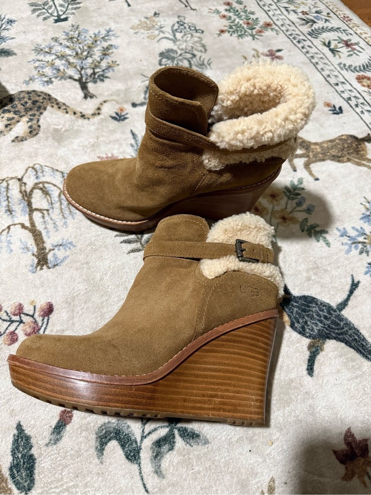 UGG Australia Brown Chestnut Suede Shearling Fur Anais Wedge Bootie US 8.5