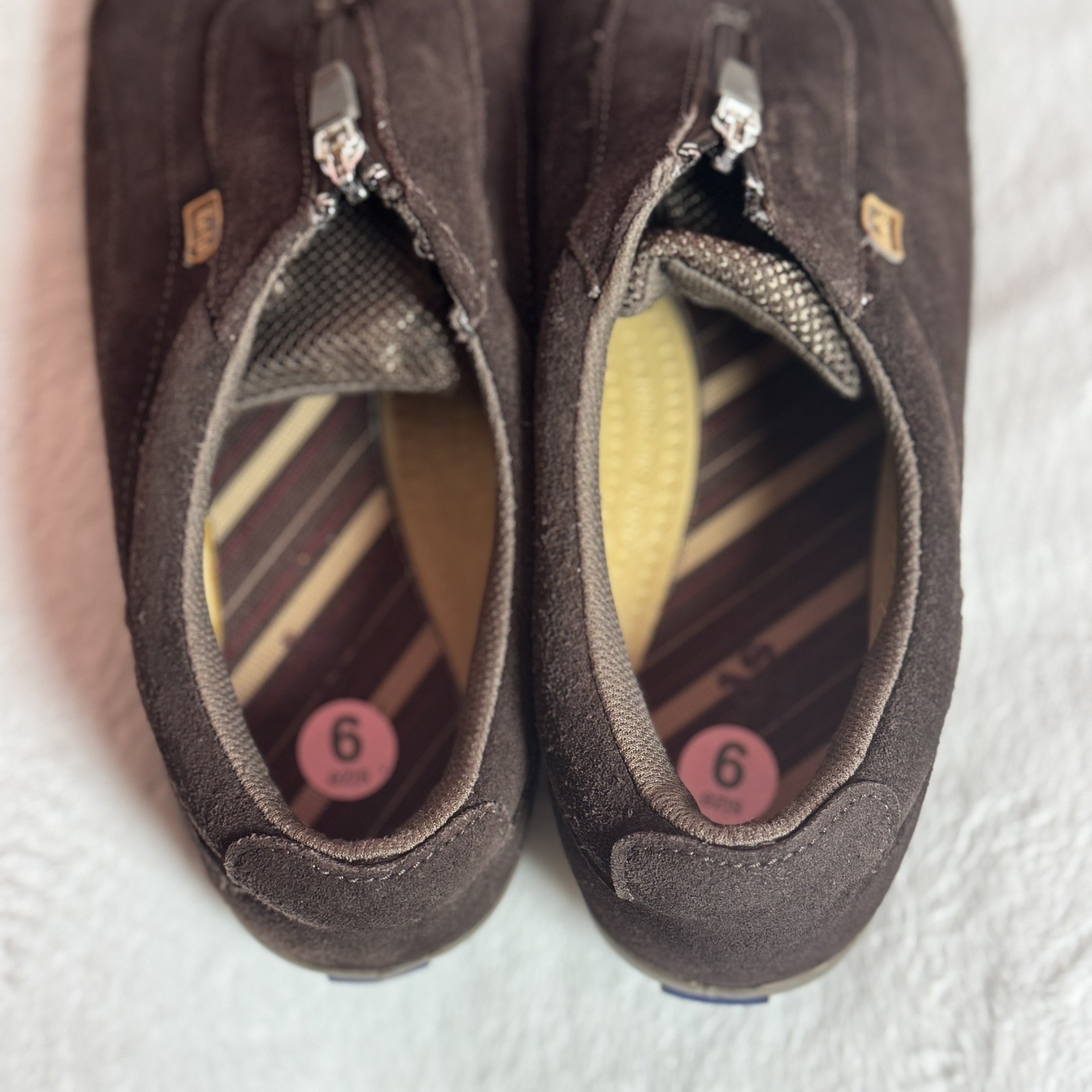 KEDS Womens Expresso Brown Suede Zip Top Shoes Slip On Size 9 Arch Support