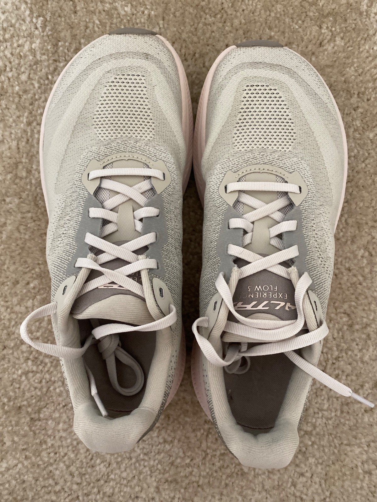 Womens size 9 Altra experience flow 3 – color tan/ pink preowned walking and run