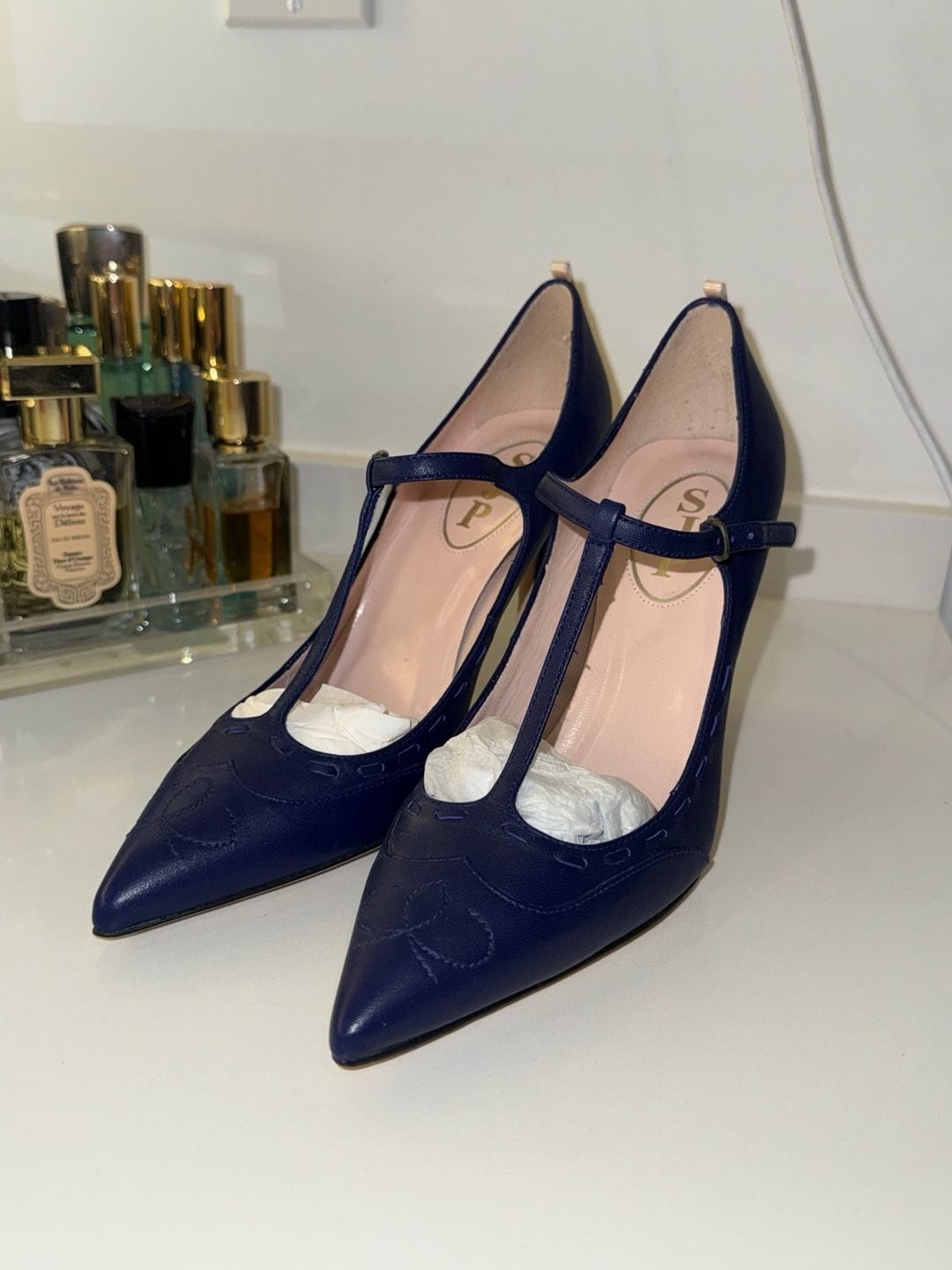 SJP Sarah Jessica Parker Navy Leather T-Strap Pointed Toe Heels Size 36