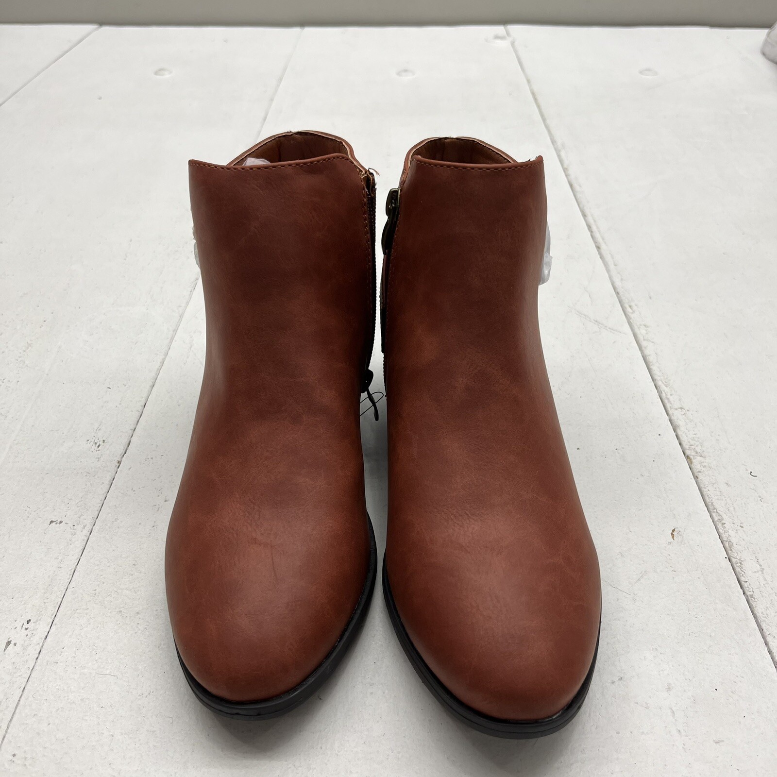 Vepose Red Faux Leather Ankle Zip Boots Booties Women’s Size 7.5 NEW