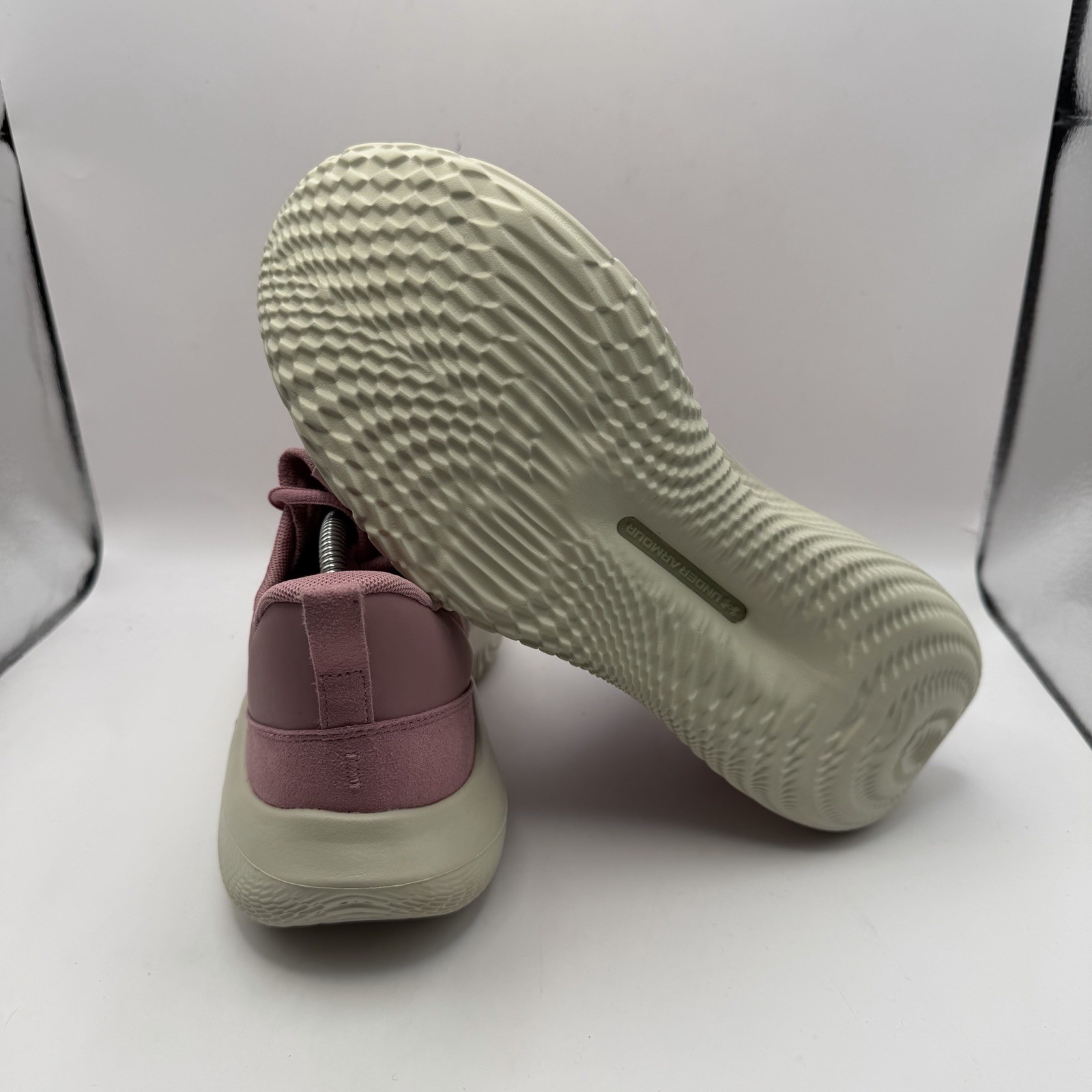 NWT Under Armour Flow Breakthru 5 Sneakers Pink/Rose 3028342-600 Women’s 11