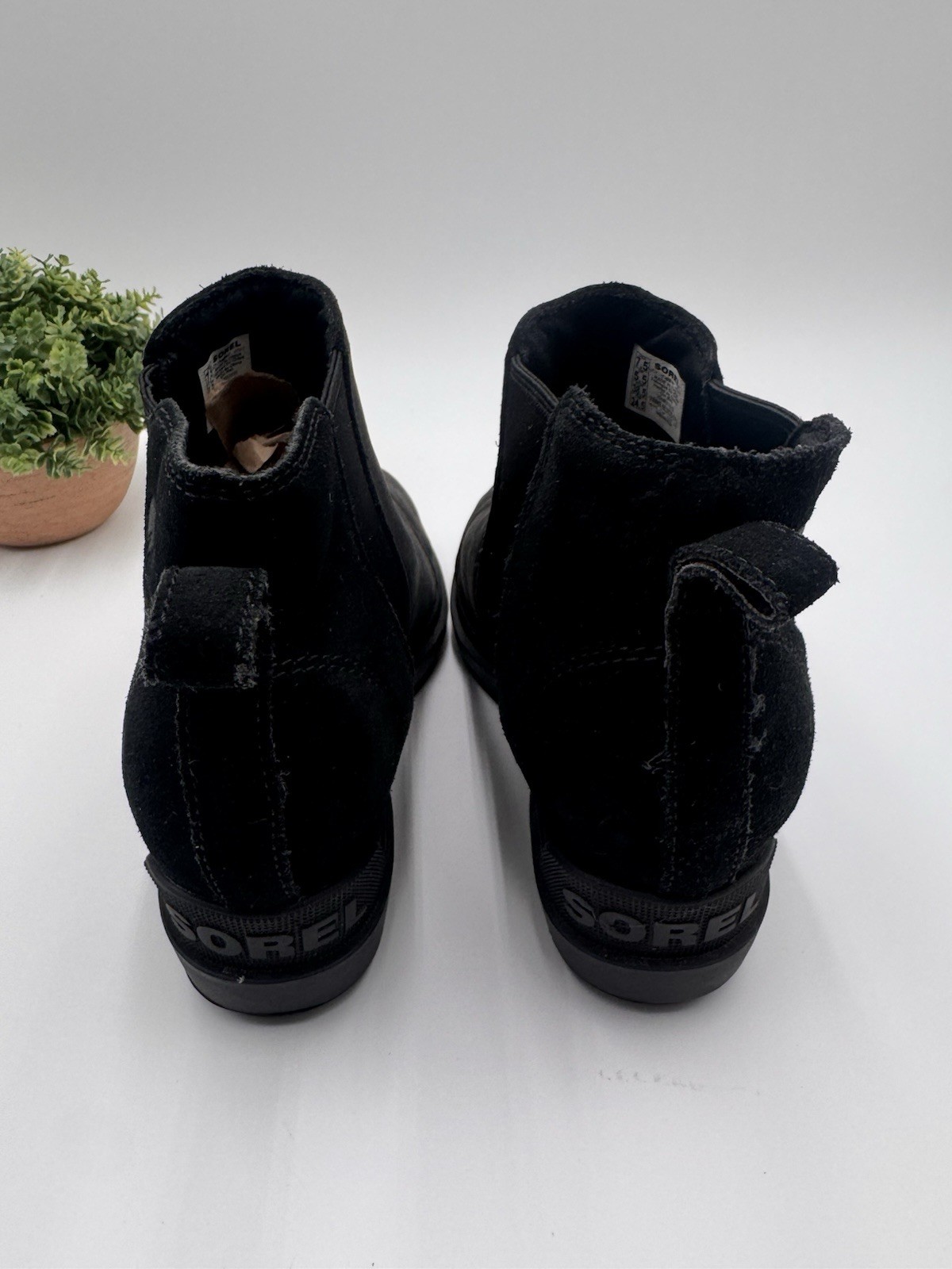 Sorel Women’s Evie II Chelsea Boot Black Waterproof Leather/Suede 7.5