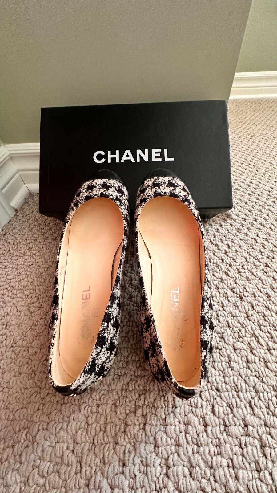 Chanel Tweed Calfskin Cap Toe Ballerina Flats Houndstooth Black White -Size 39.5