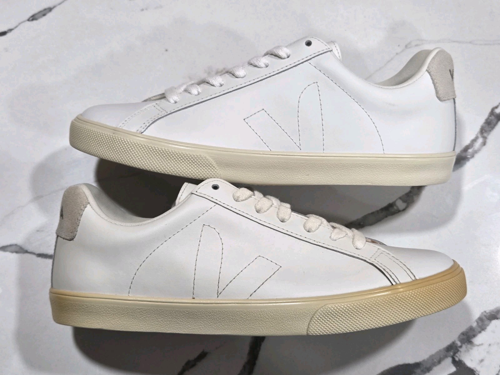 Veja Esplar Leather Extra White Size 7 Women’s 40 EU Made in Brazil EA0200001B