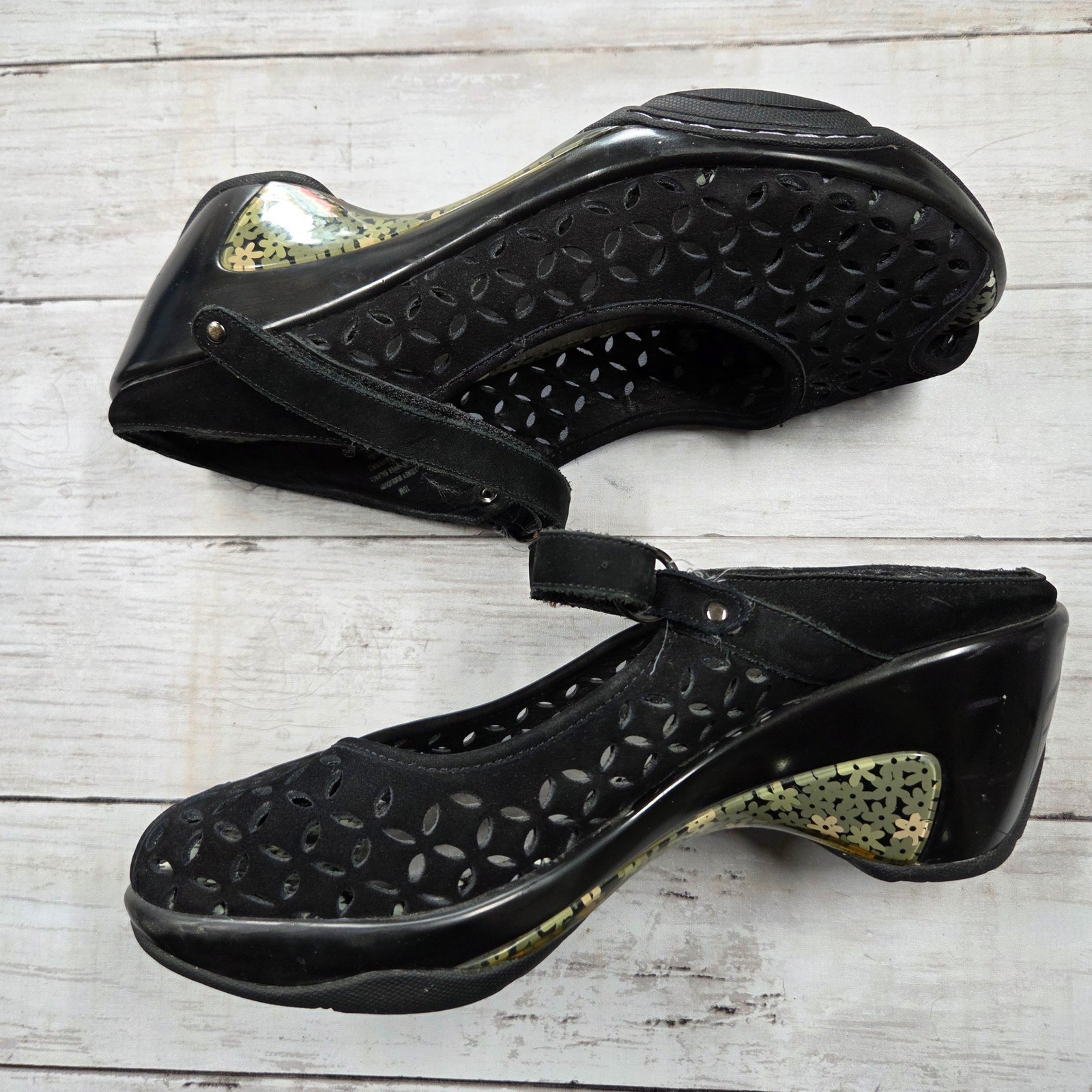 J-41 Adventure Co Wedge Sandals Women 10M Black Journey Leather Laser Cut Floral