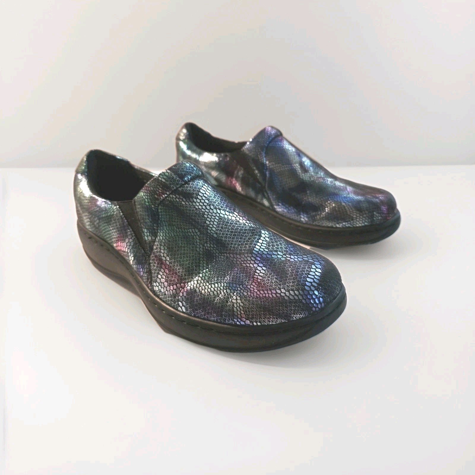 Spring Step Womens Clogs Size 8 M Winfrey Aura Iridescent Printed Leather Upper