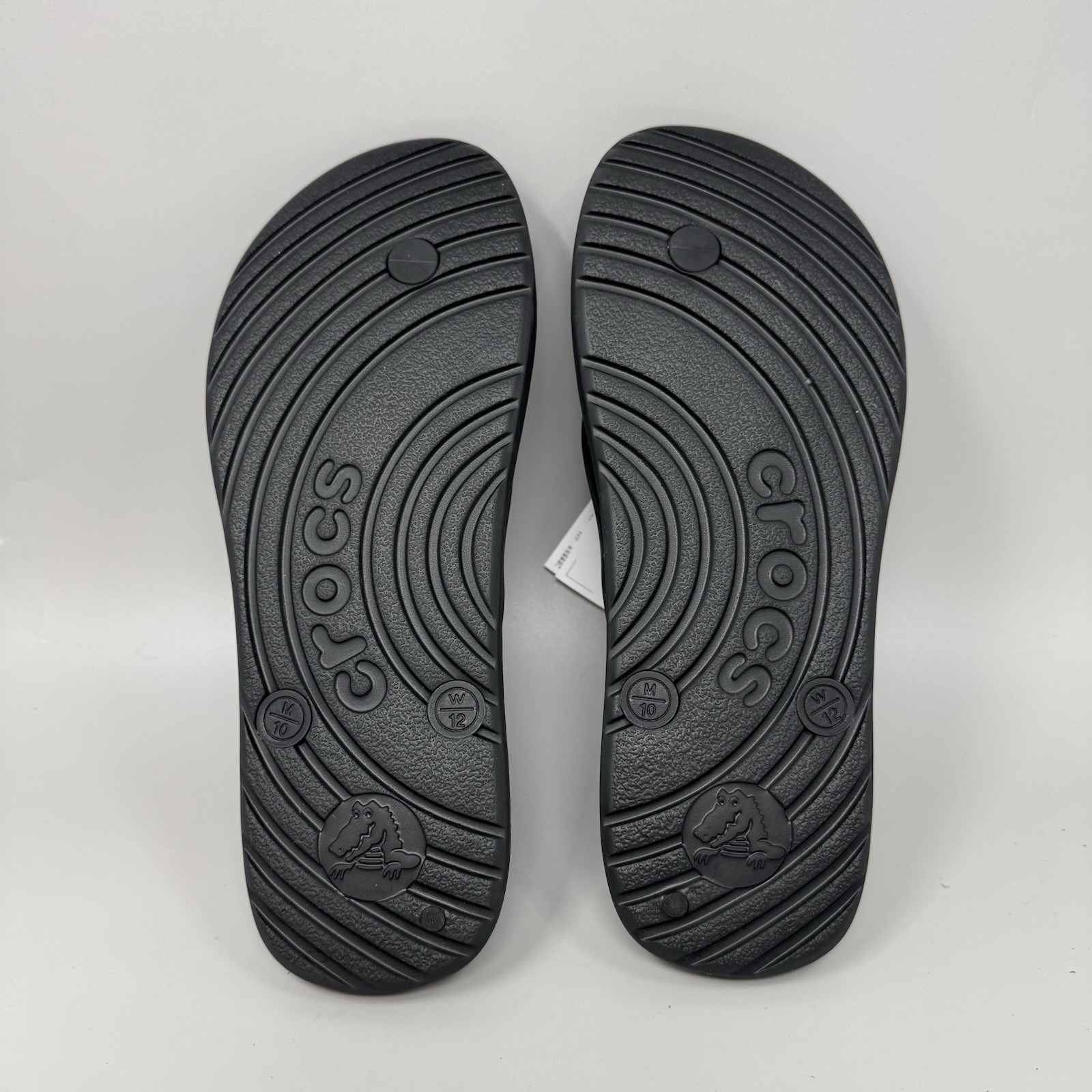 Crocs Flip Thong Sandal Unisex Adults – Black Men’s 10 Womens 12 New