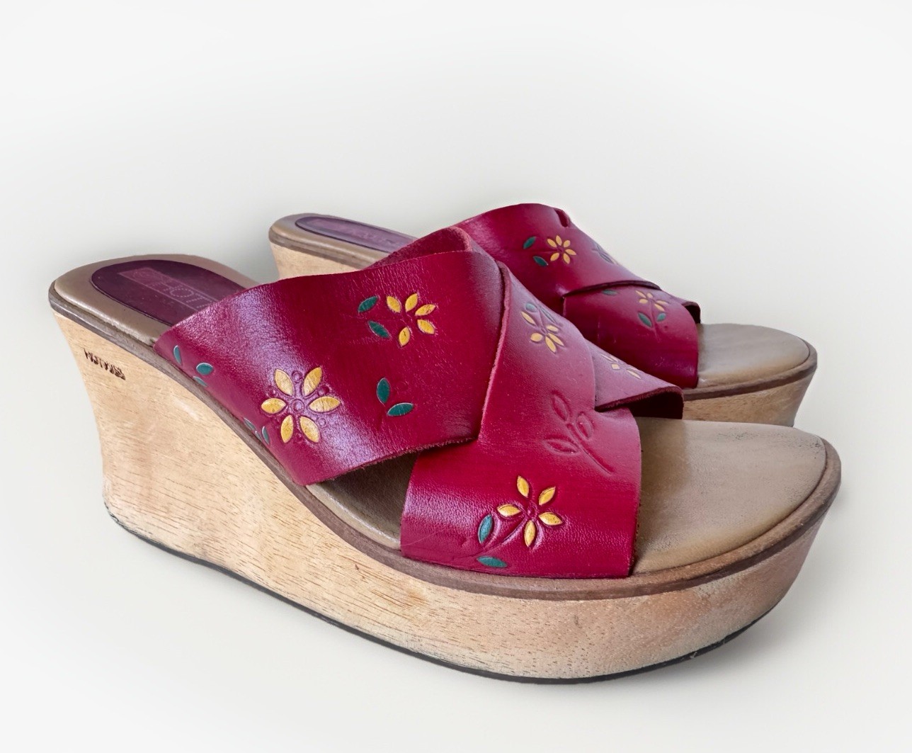 HOT KISS Y2K 90s Red Leather Floral Chunky Wooden Platform Wedge Sandals Shoes