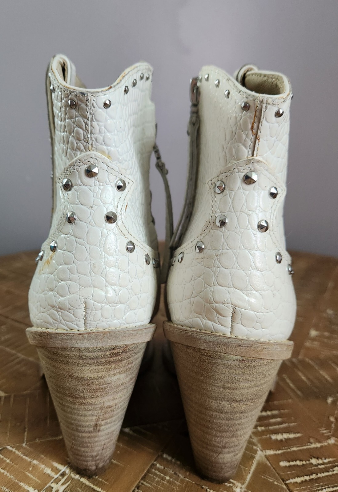 Sam Edelman women’s Iris2 studded leather Western boots in white size 8