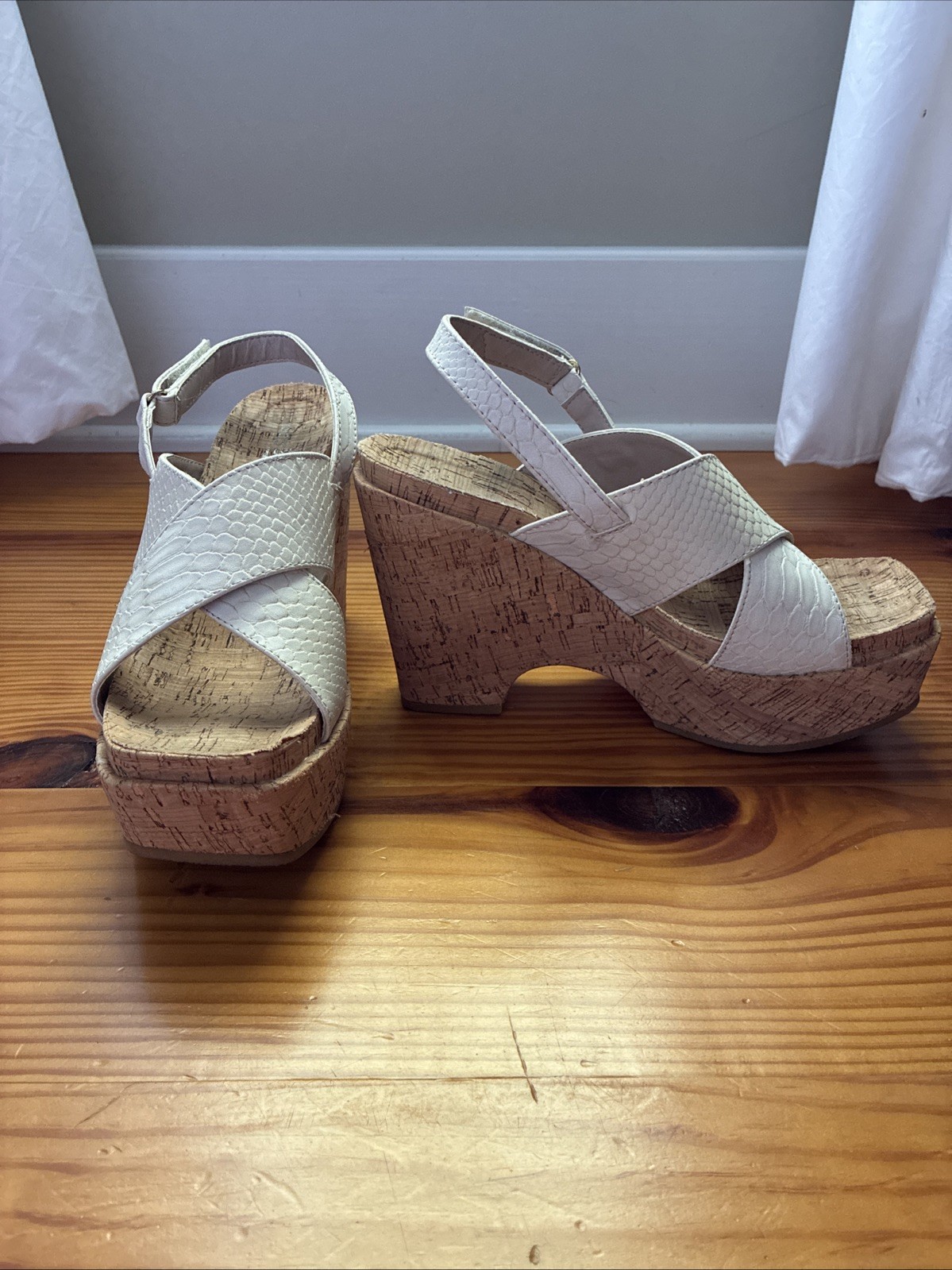 Daybreaks by Nina White Snakeskin Embossed Cork Platform Wedge Sandals Size 8.5M