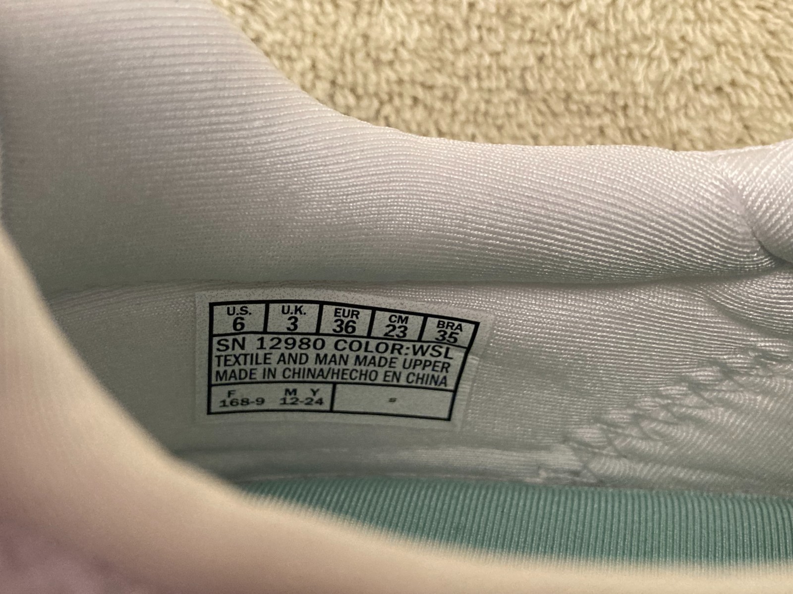 SKECHERS MEMORY FOAM WHITE WOMEN’S SNEAKERS SIZE 6
