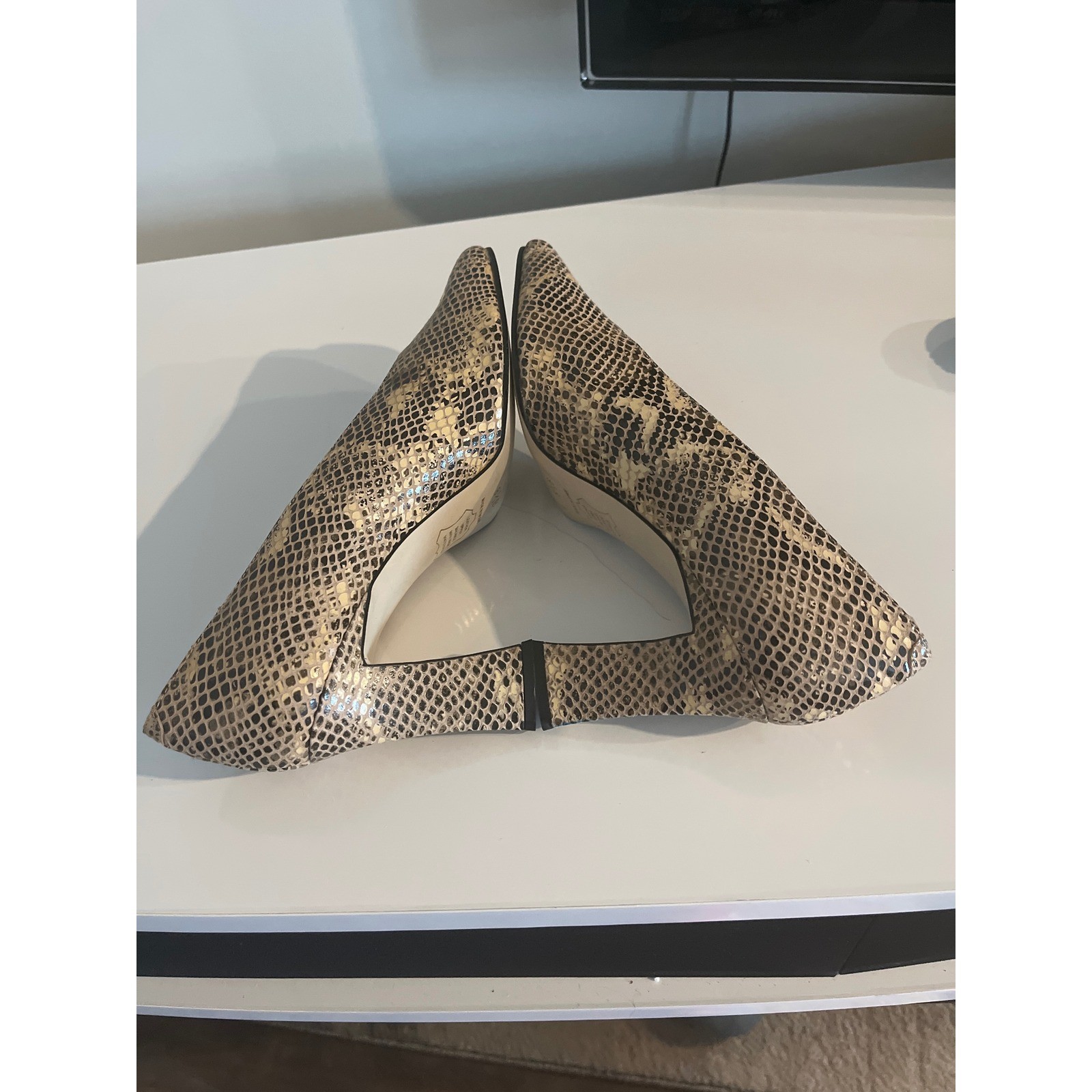 Made in Spain Snakeskin Embossed Leather Pointed Toe Pumps Tan Gold 8.5B