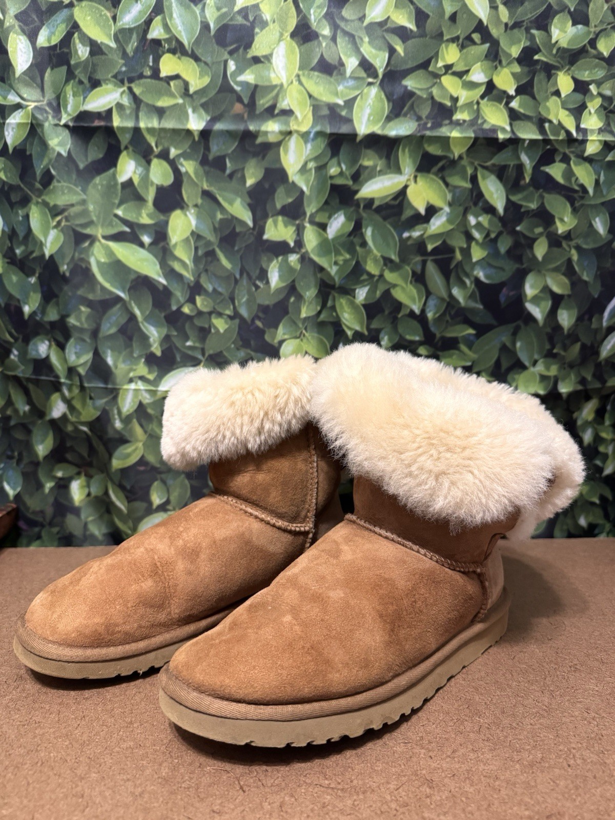 UGG Australia Bailey Button Women’s Suede Sheepskin Bootie Slippers US 7