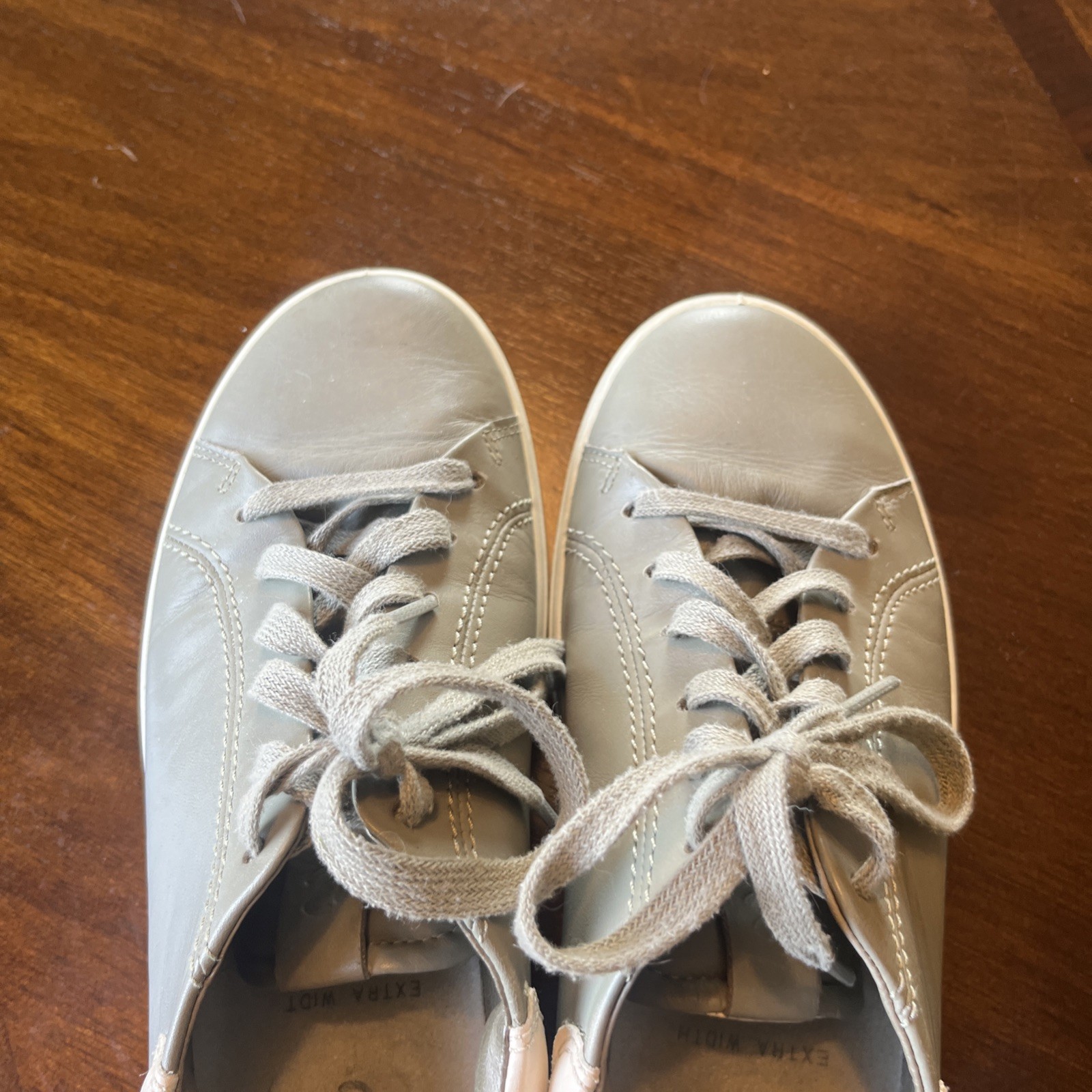 Ecco Soft 7 7 1/2 38 Women’s Leather Sneakers Sage Green Cream Tennis Shoes