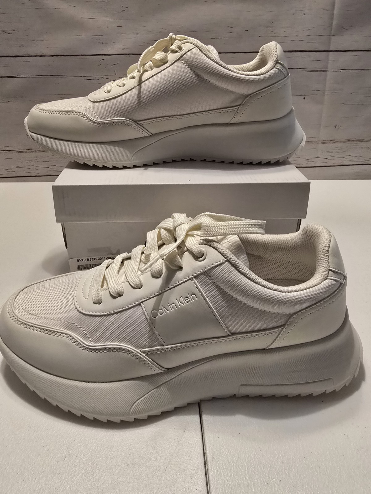 Calvin Klein Tennis Shoe Sneakers Womens 8.5 Pippy LaceUp White Casual Ivory NEW