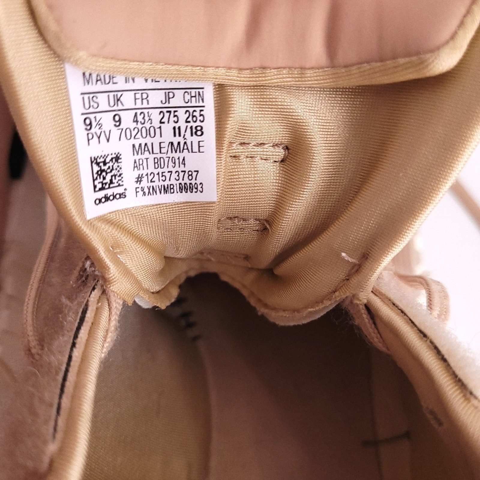 Adidas Pale Nude Black Lifestyle Sneakers BD7914 Futurepacer Size 9.5