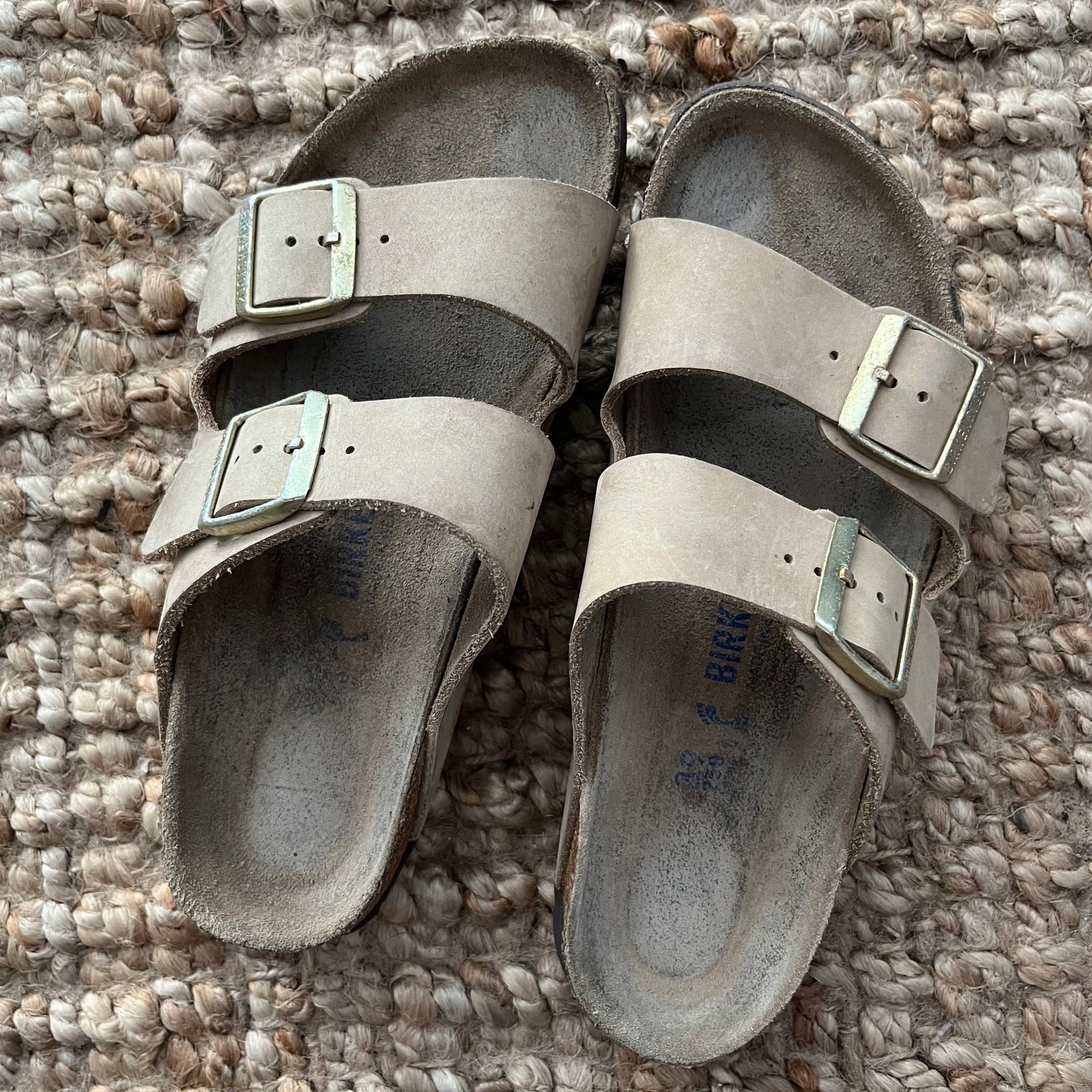 Birkenstock Arizona Taupe Oiled Leather Sandals EU 39 US 8-8.5 Narrow