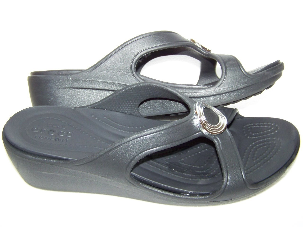 CROCS Silver Ring Black 2″ Wedge Sandals Comf Slides NOT THONGS Size 9 NexToNEW