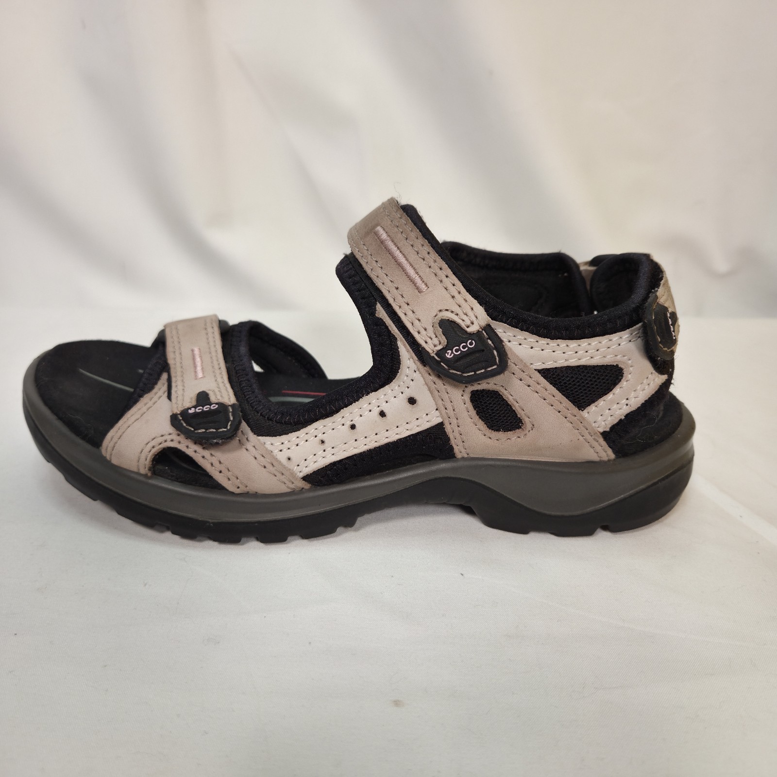 ECCO Yucatan Offroad Nubuck Hiking Sandals Beige/Black Women’s EU 37 US 6-6.5