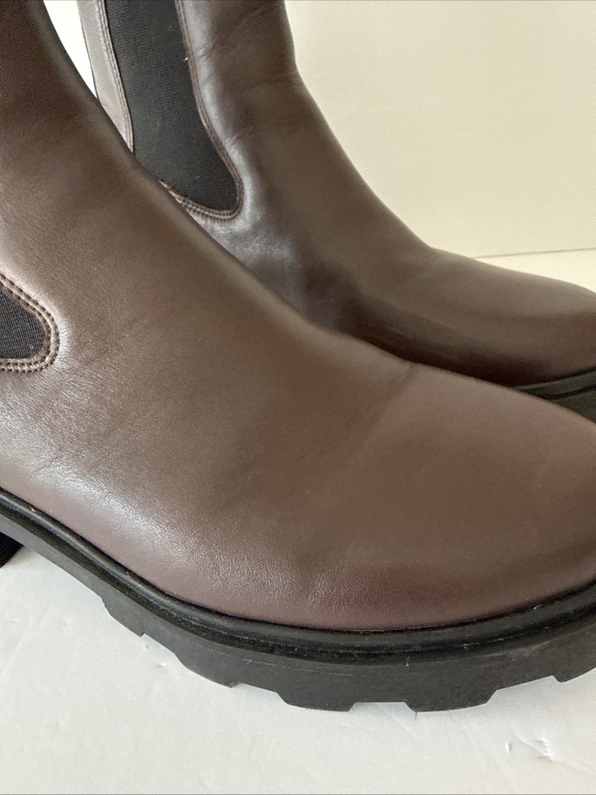 Madwell The Wyckoff Chelsea Lugsole Boot in Chocolate Raisin Size 8.5