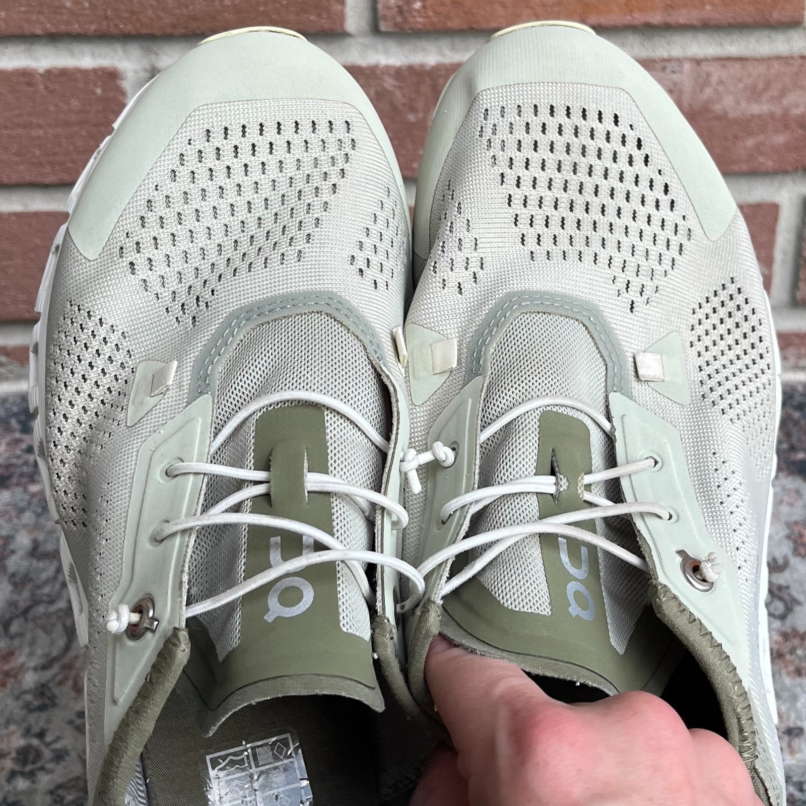 On Running Cloud 5 Coast Chalk Olive / Men’s 9.5 / Lightweight Shoes 3MD1053282