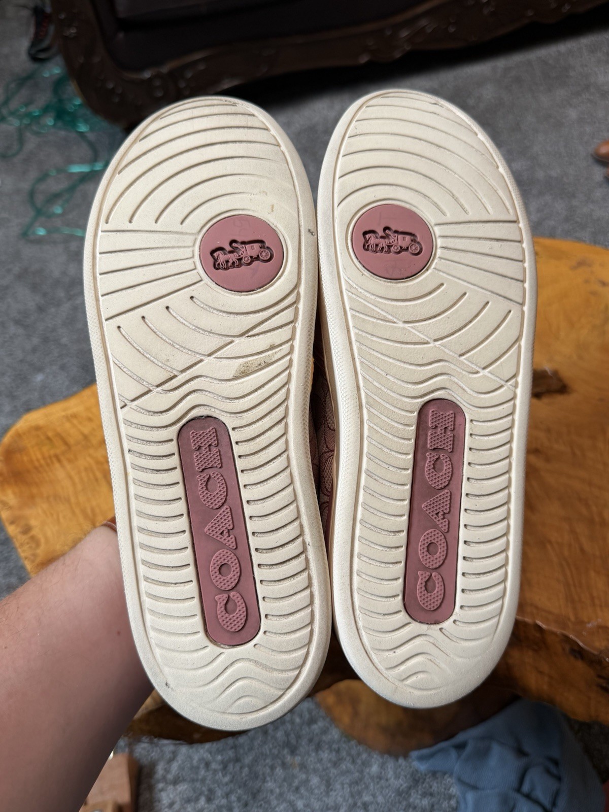 Coach Wells Women’s Signature Slip-On Sneaker Pink C4393 Size 9B No Box