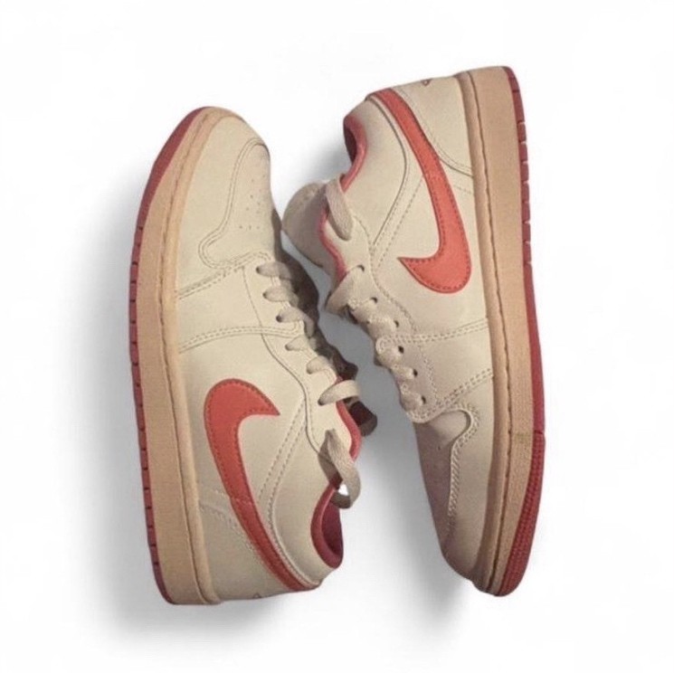 Jordan Air Jordan 1 Low women’s Sneaker Beige/Pink US 8.5 Leather Low Top