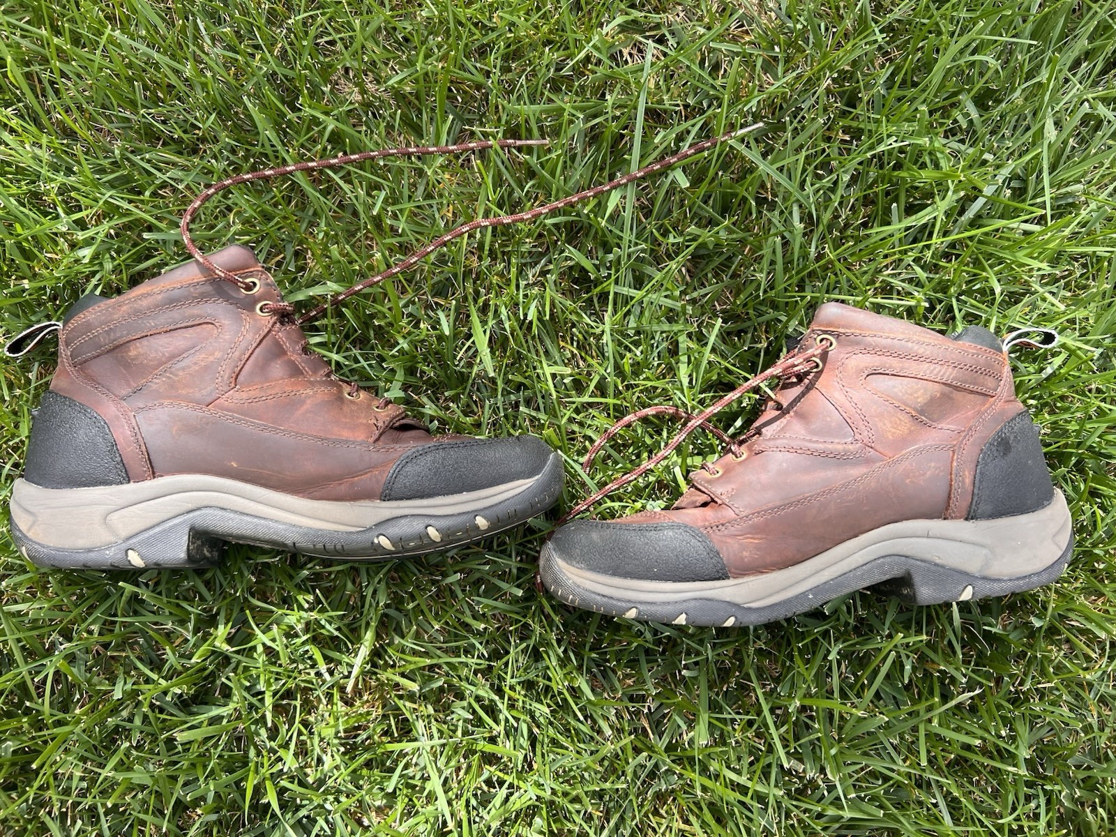 Ariat Terrain ATS Women’s Size 9