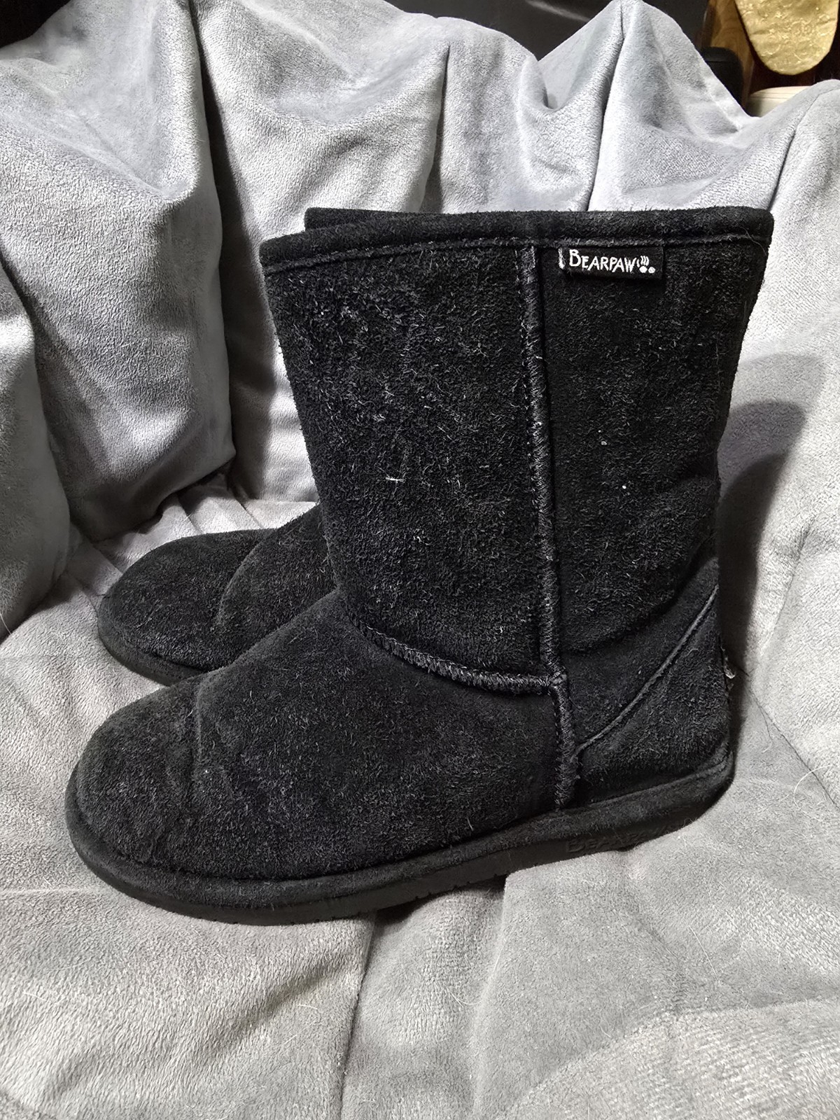 Bearpaw Emma Short 608-W Black Suede Boots W/ Sheepskin & Wool Lining Size 7