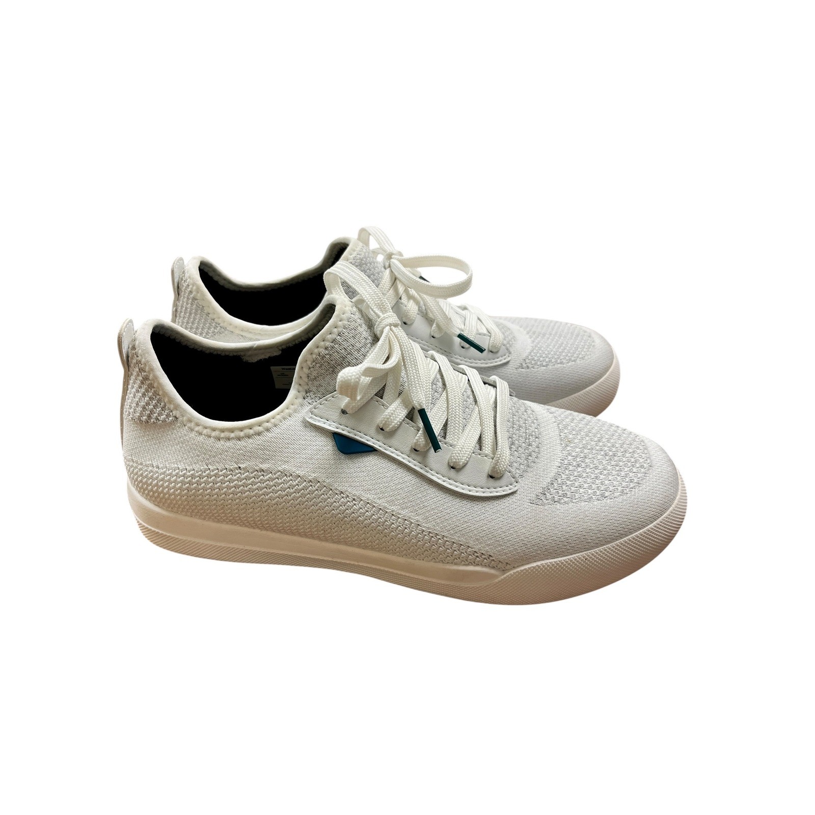 VESSI Weekend Sneaker Sz 9 White Waterproof Knit Comfort Travel Vacation Euro