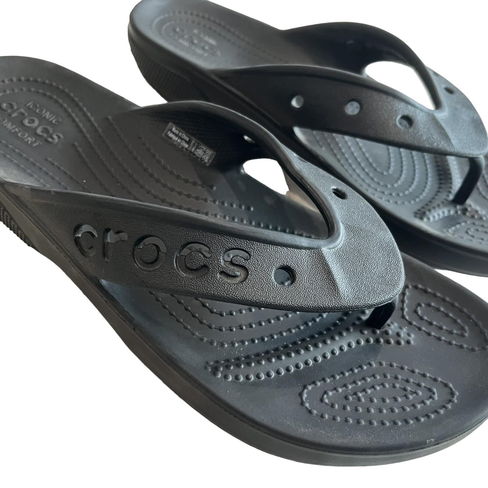 Crocs Baya II Black Flip Flop Thong Sandals Die Cut Logo Women’s 10 / Men’s 8